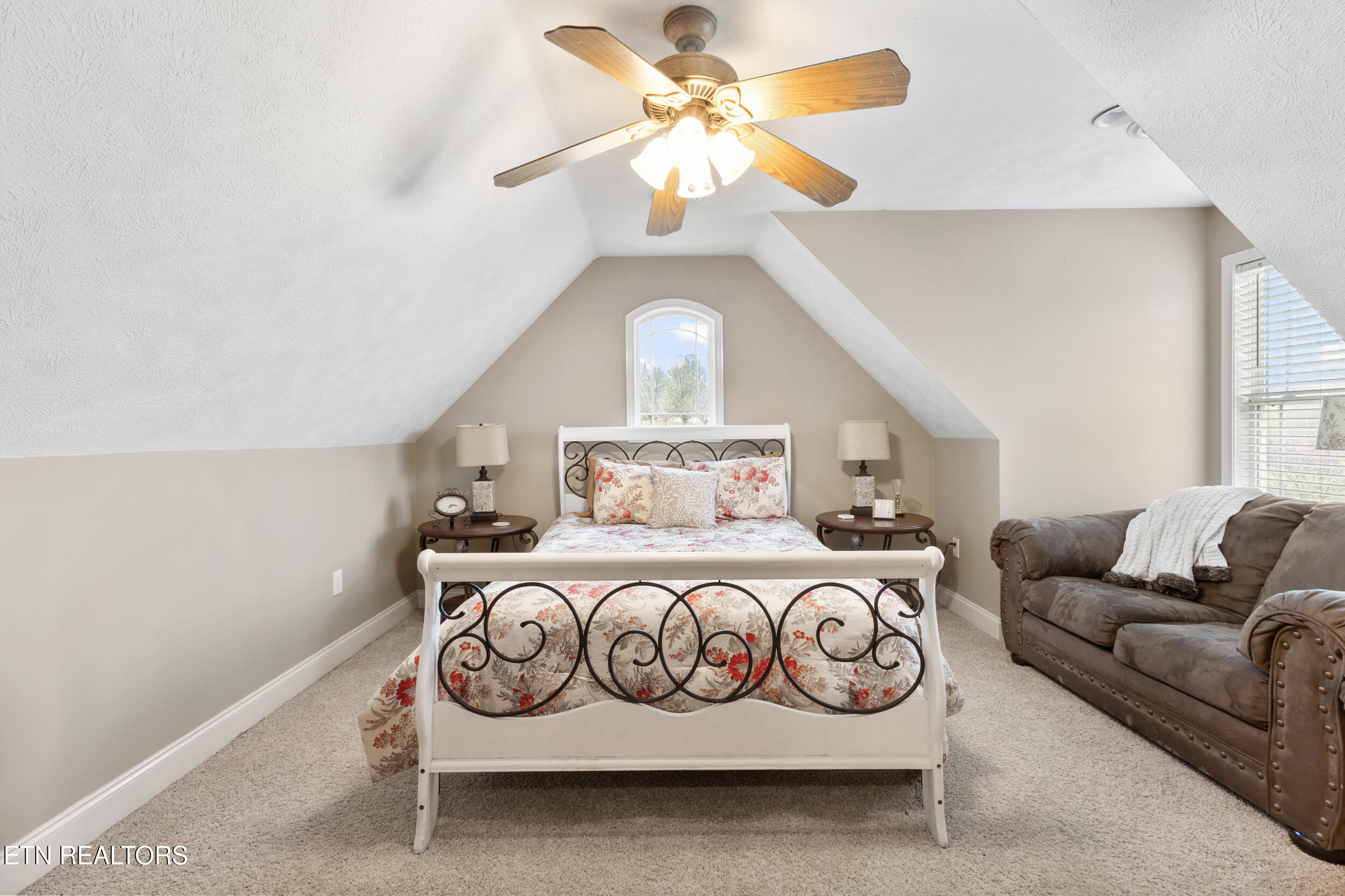 319 Coffey Heights
