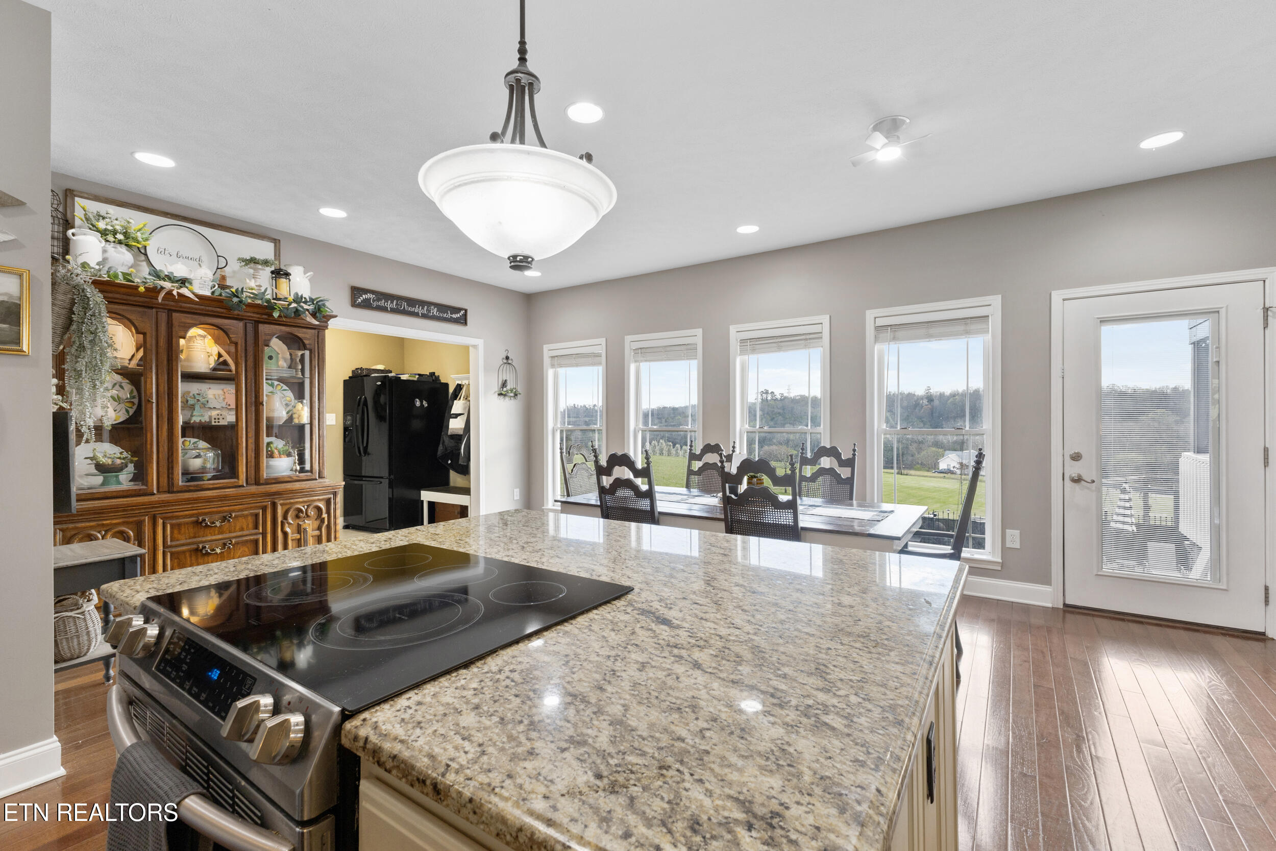 319 Coffey Heights