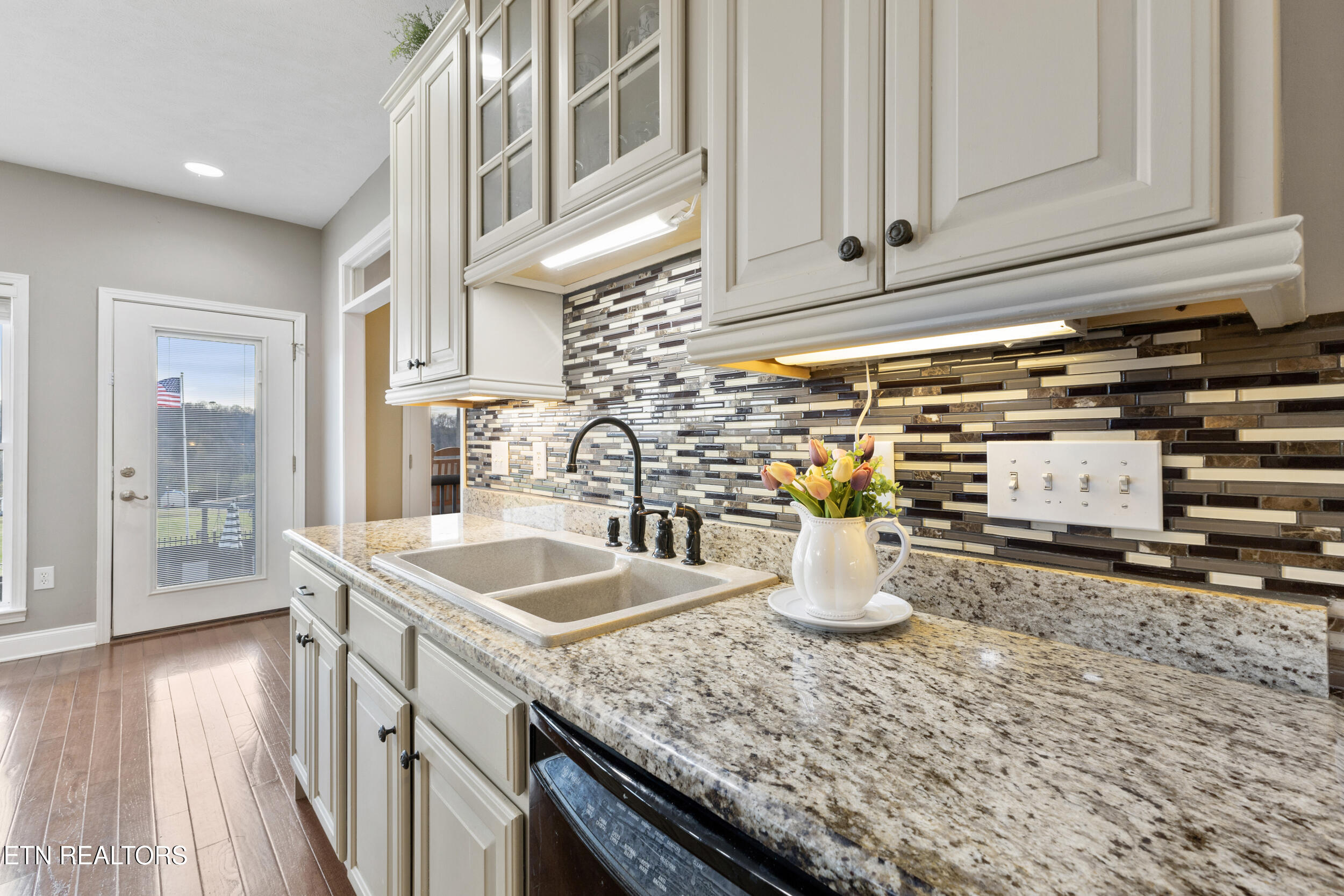 319 Coffey Heights