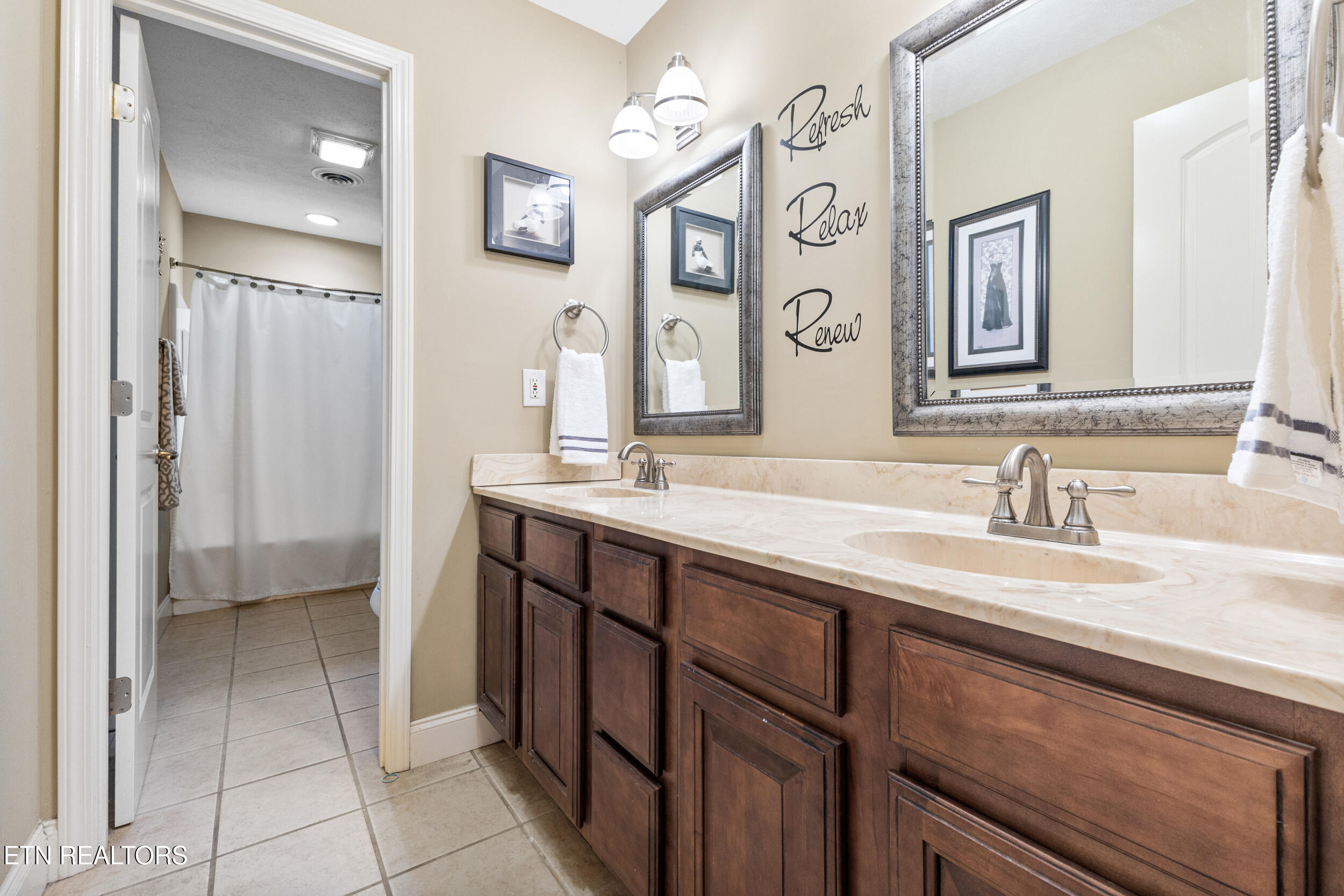 319 Coffey Heights
