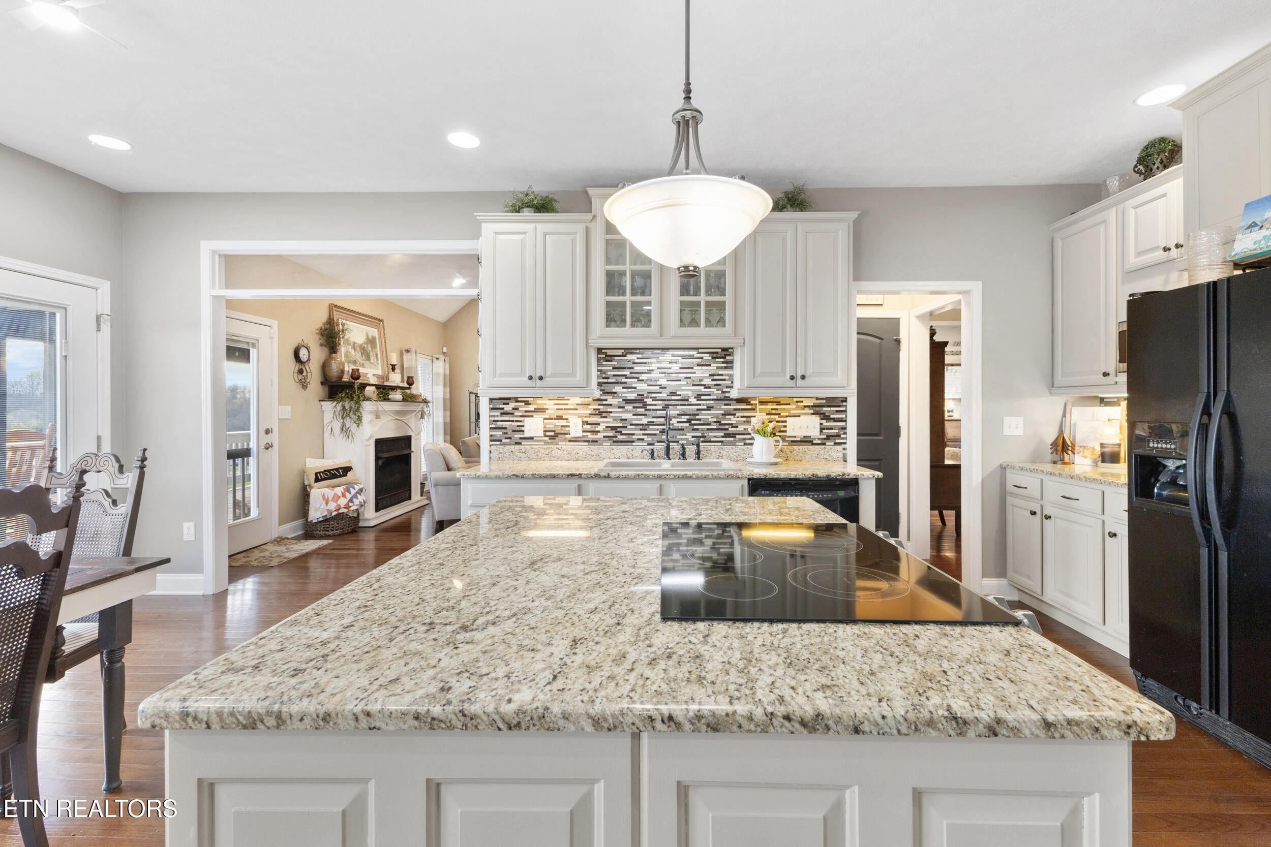319 Coffey Heights