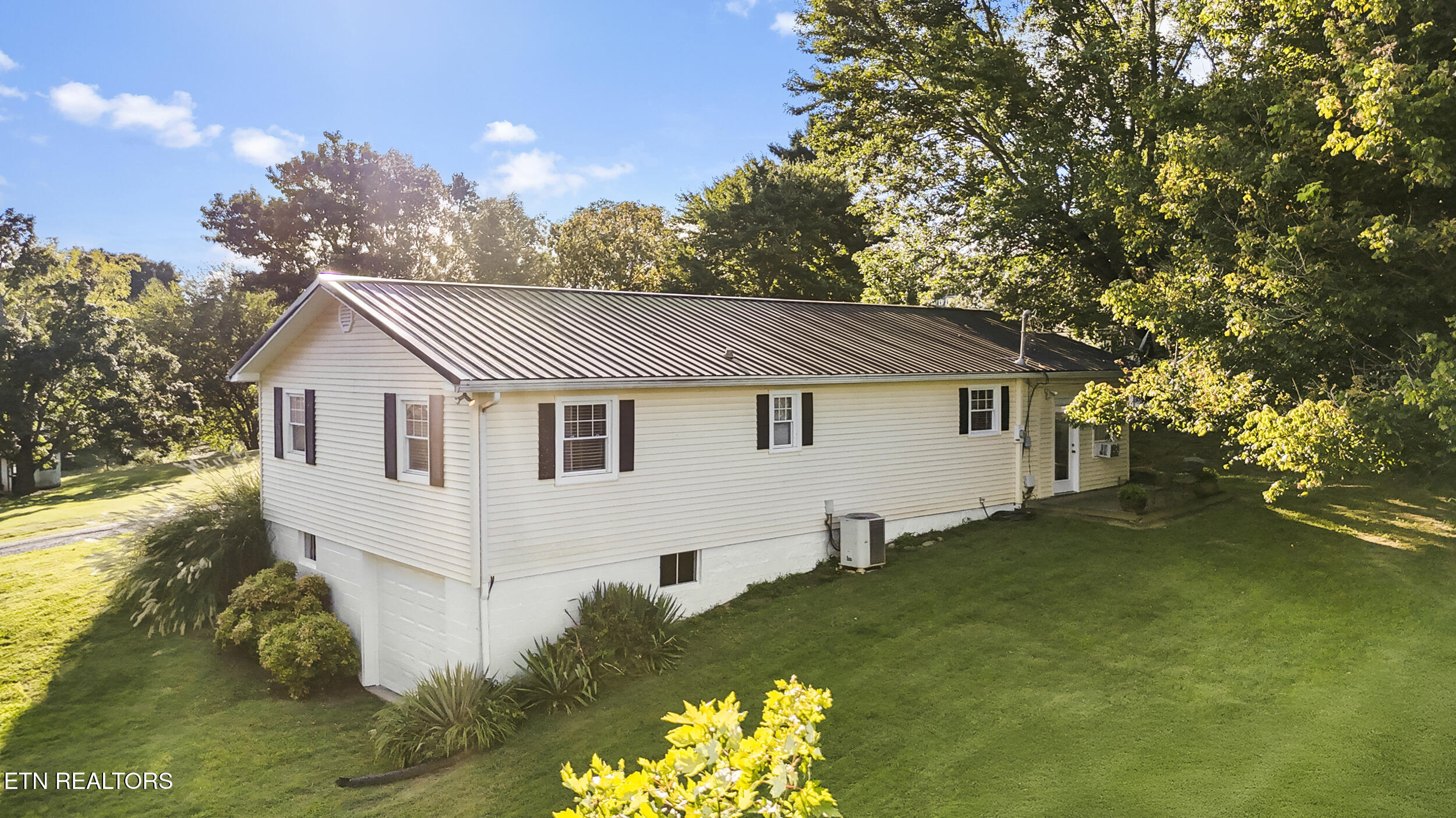144 Hugh Hayes Lane