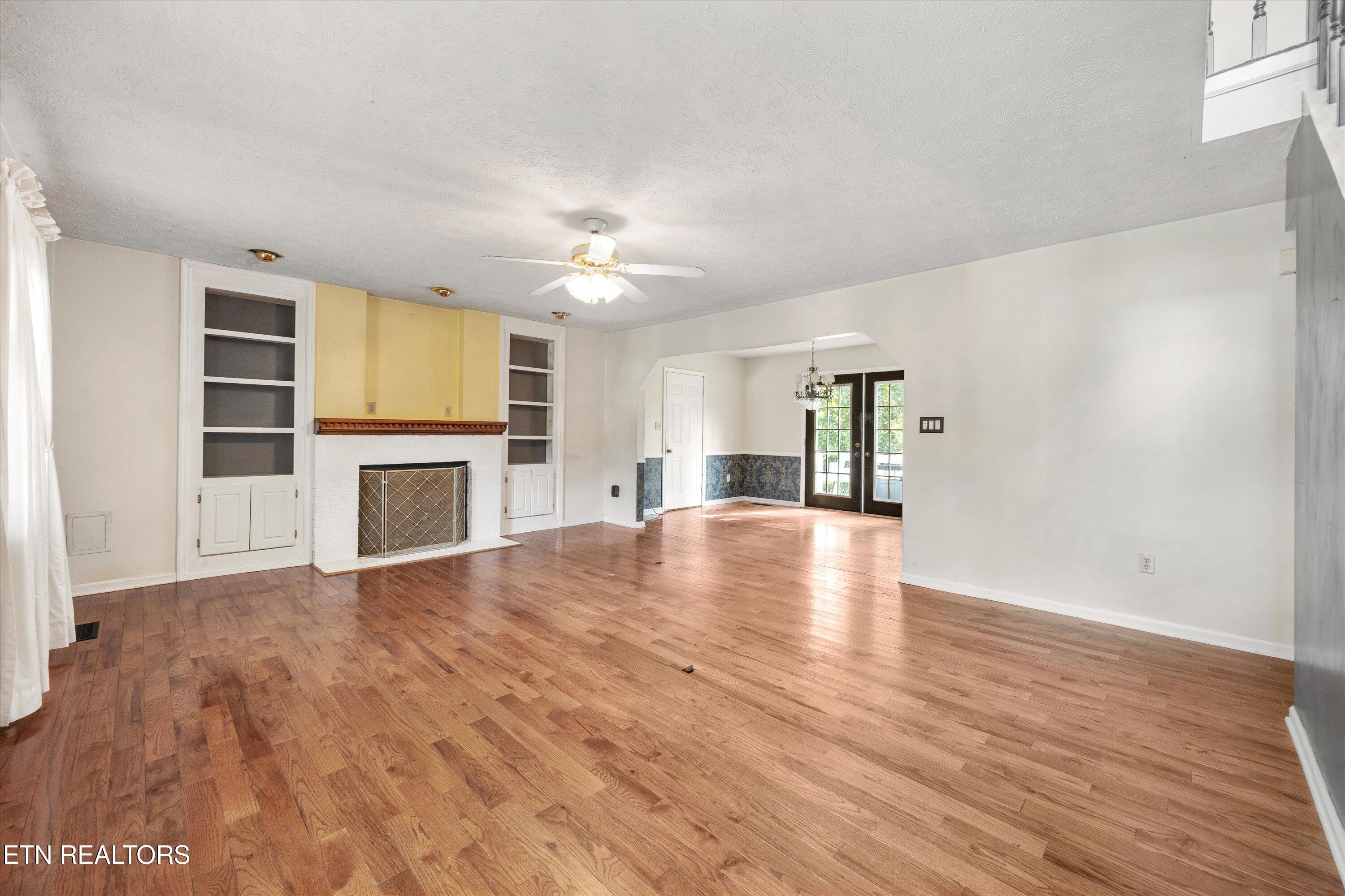 524 Emerald Ave