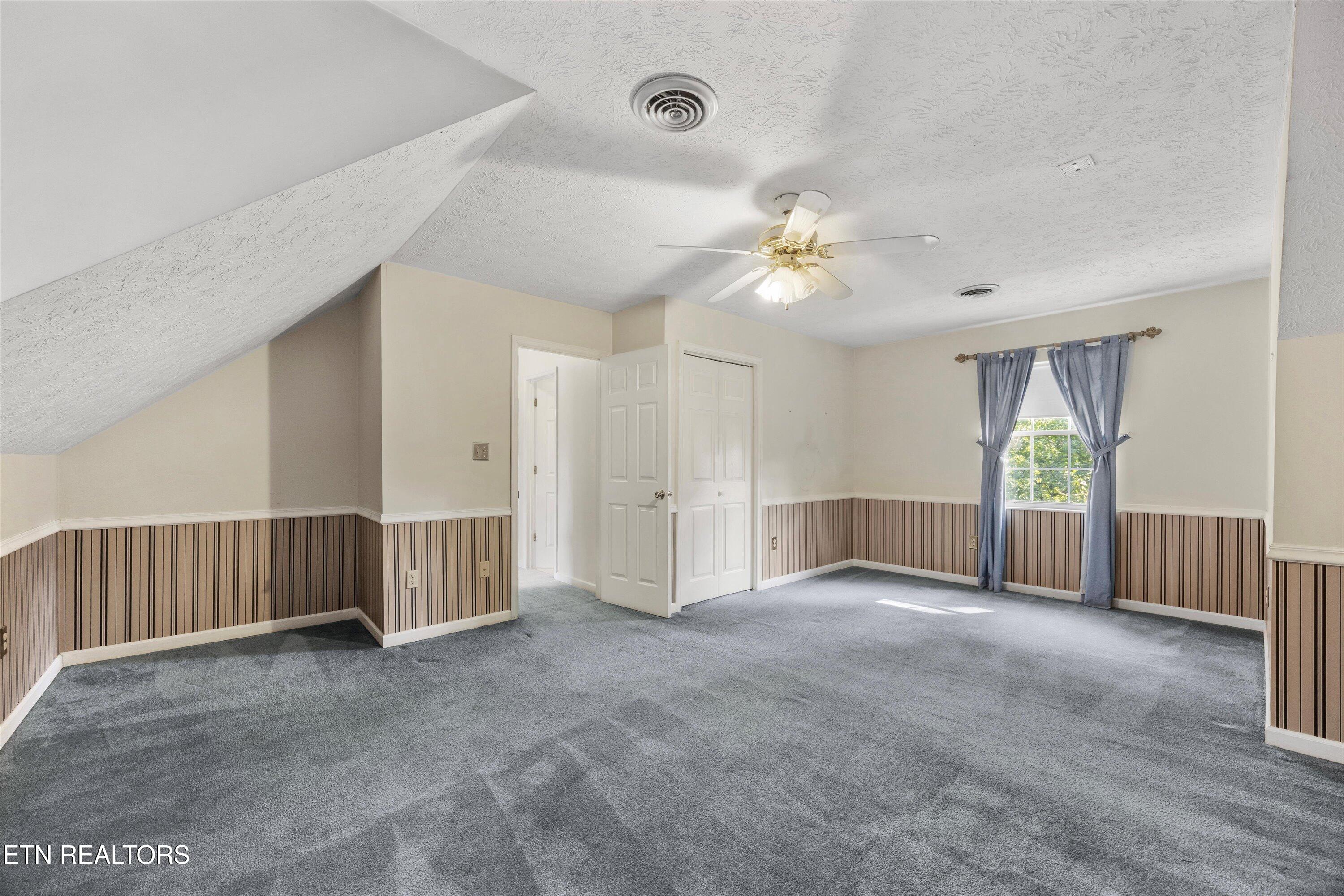 524 Emerald Ave