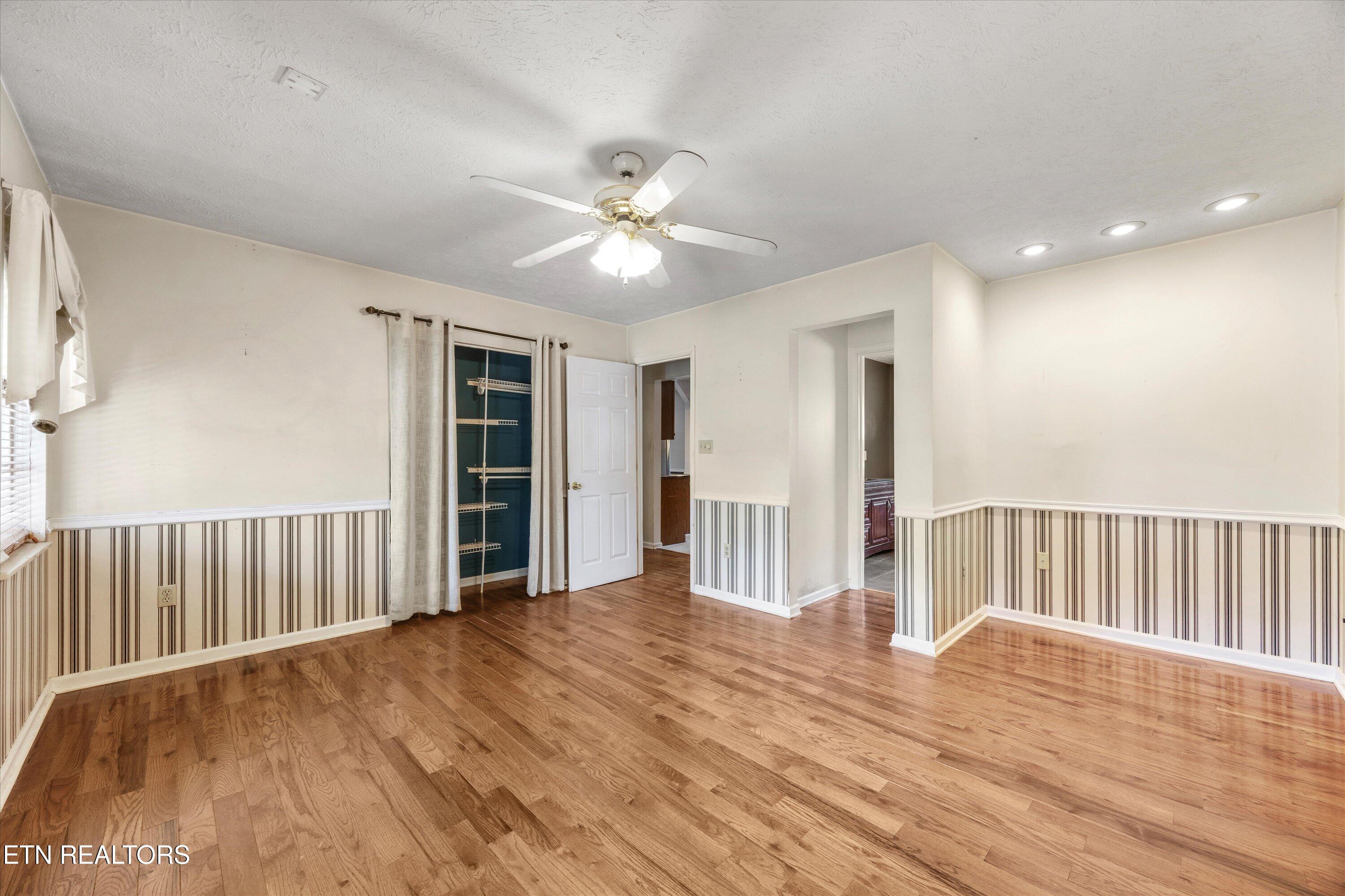 524 Emerald Ave