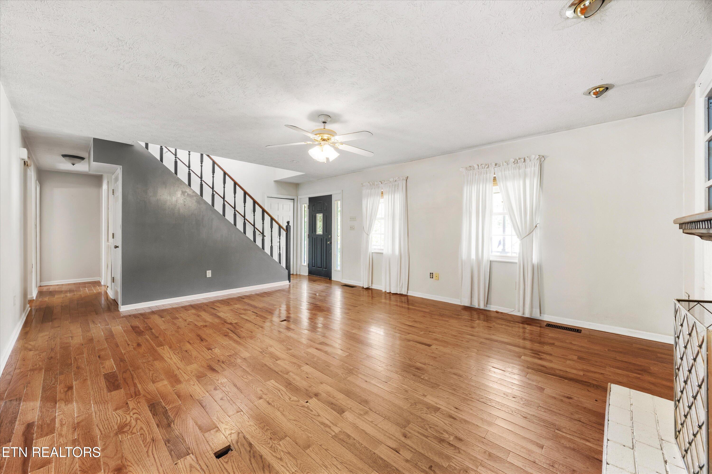 524 Emerald Ave