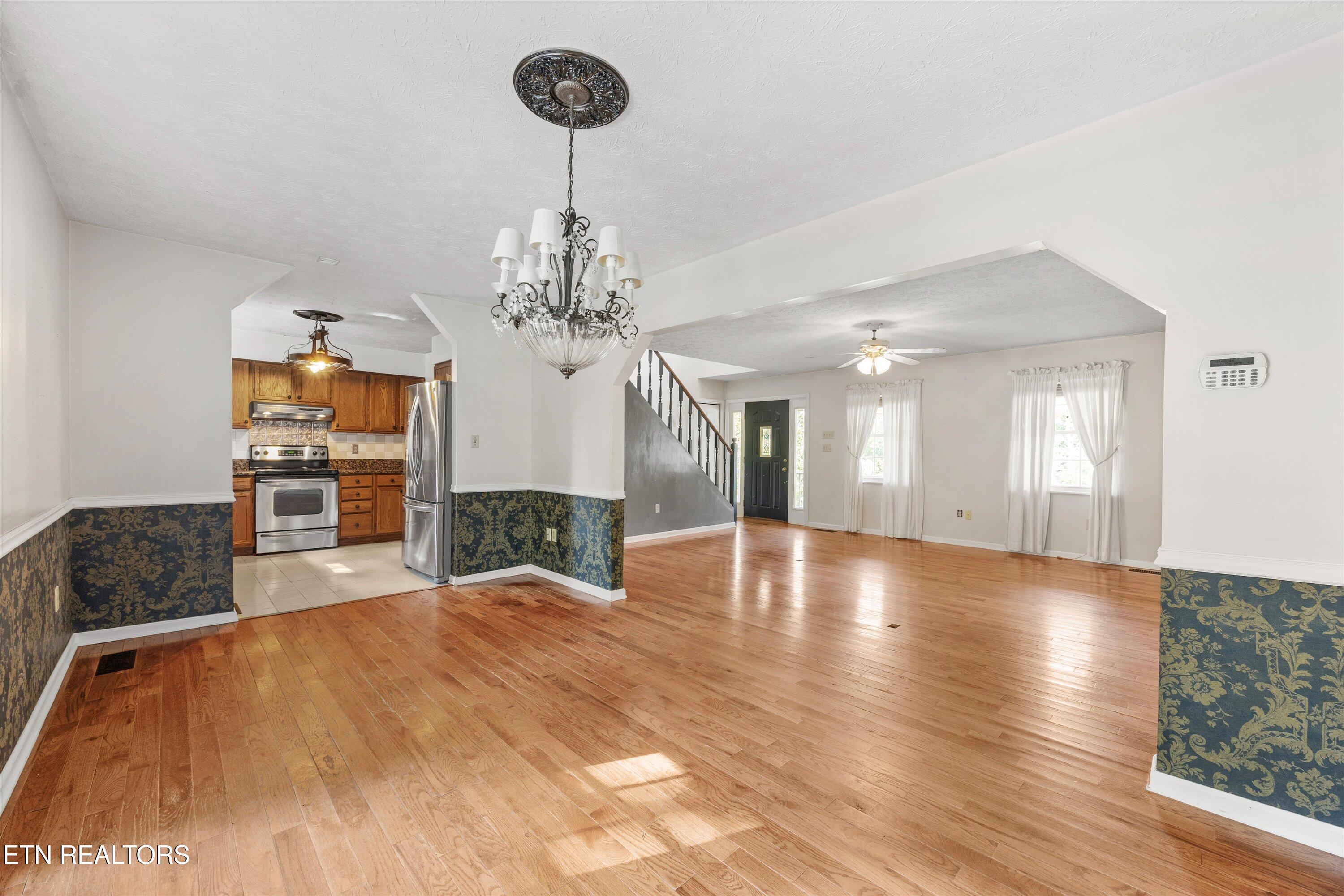 524 Emerald Ave