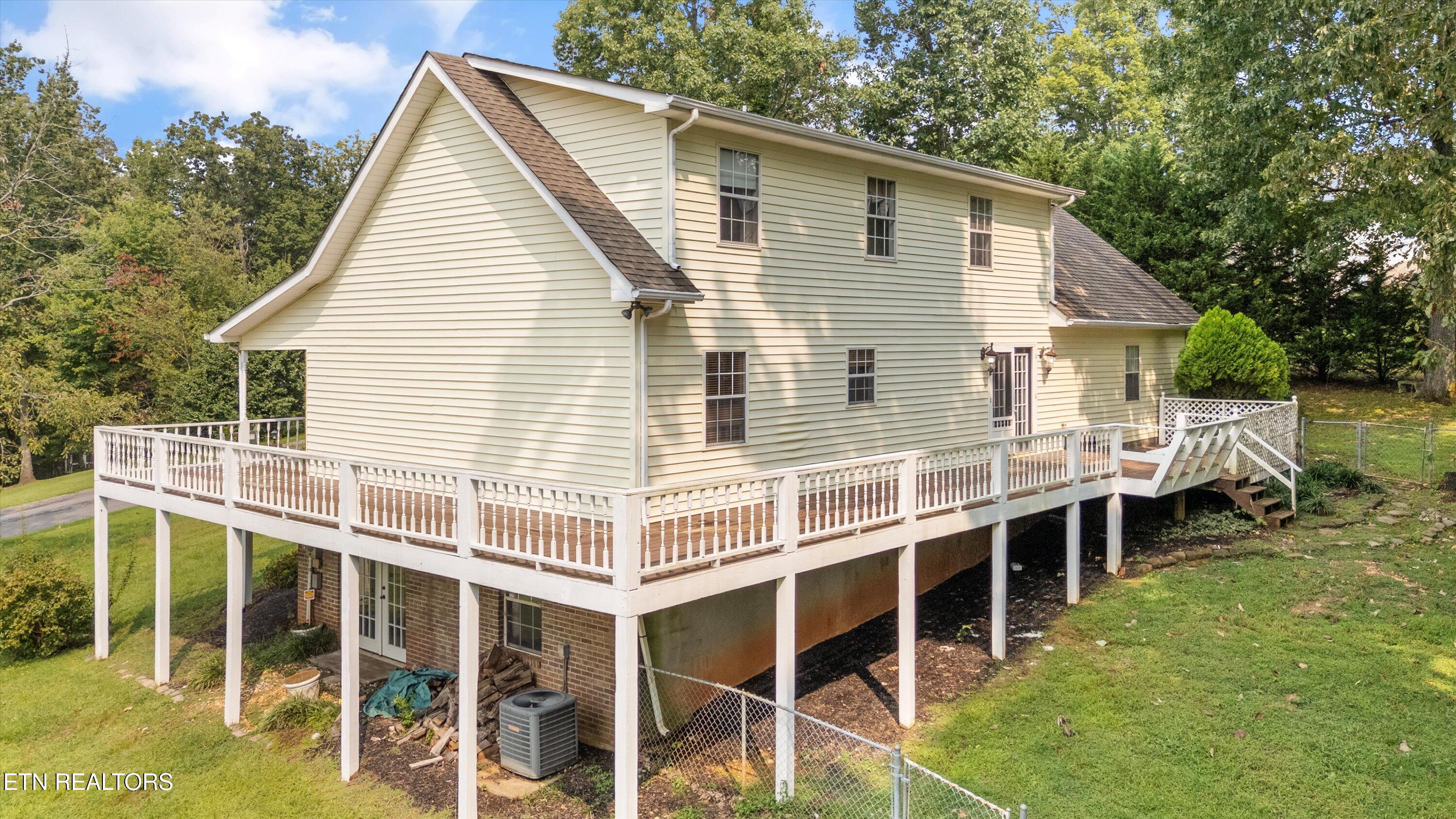 524 Emerald Ave