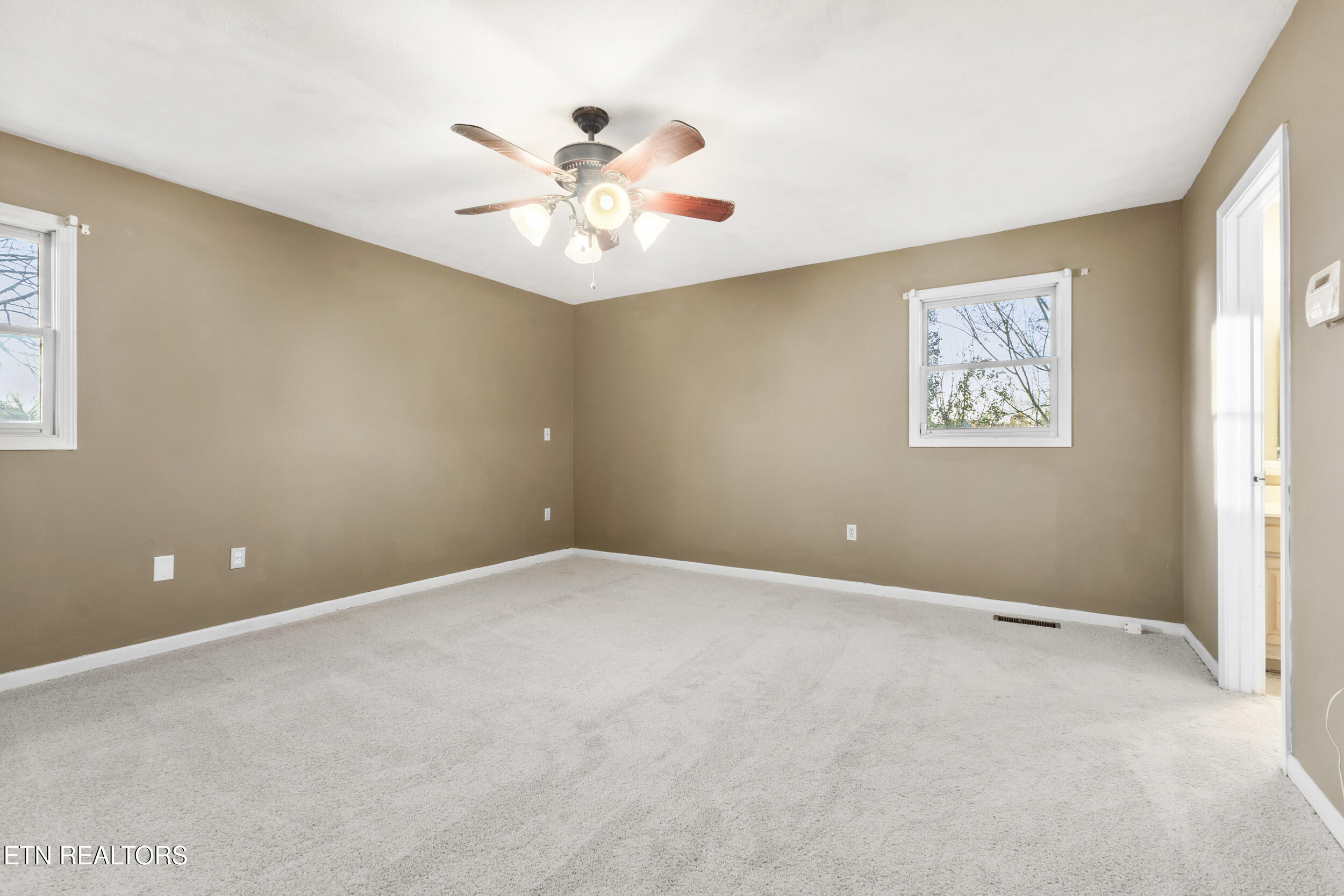 1037 Keith Lane