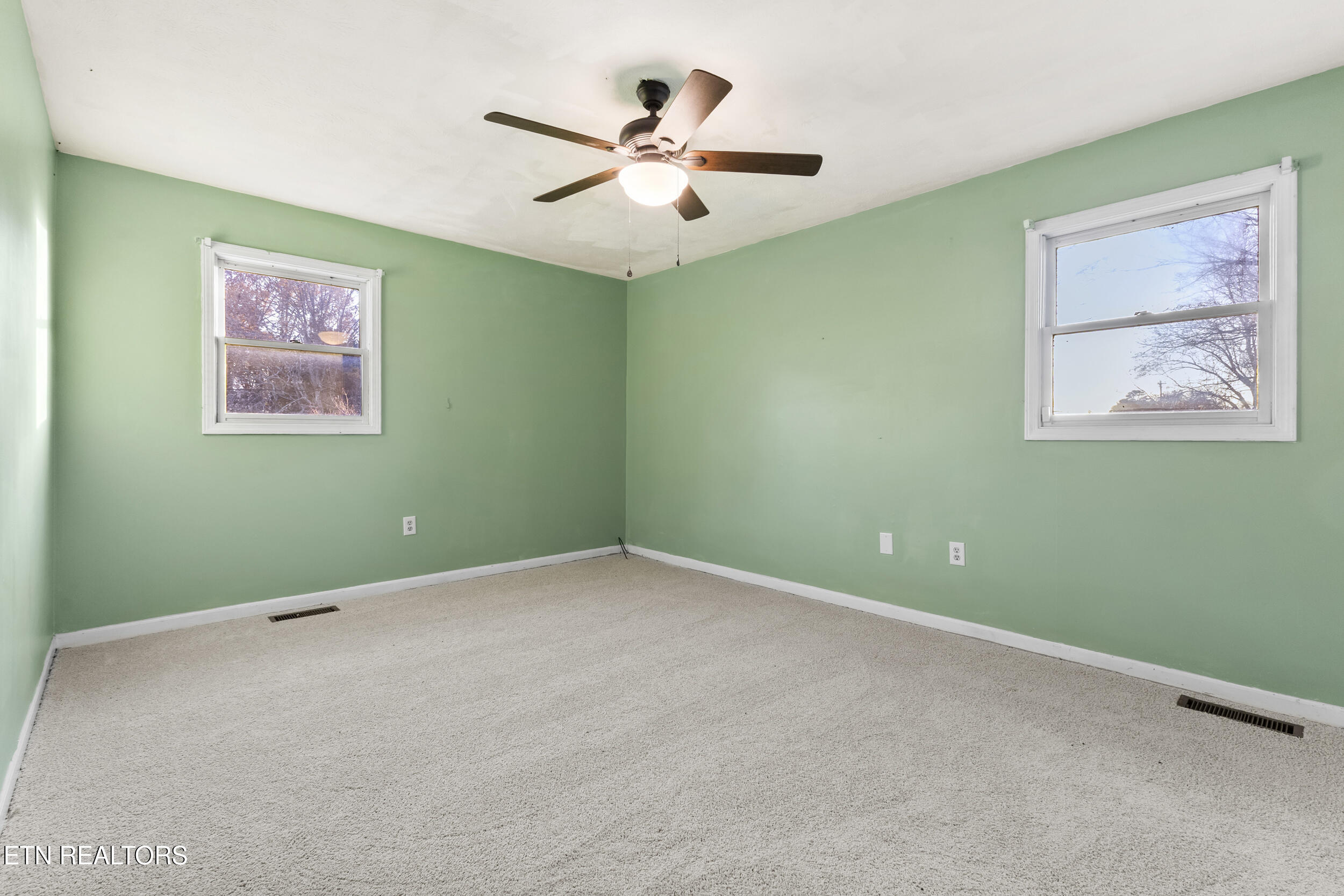1037 Keith Lane