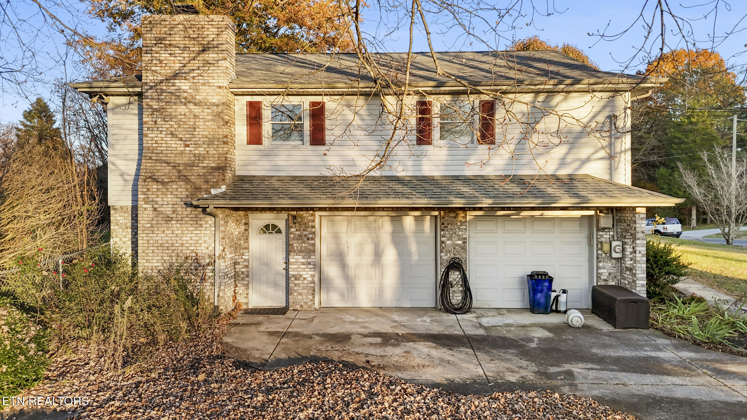 1037 Keith Lane