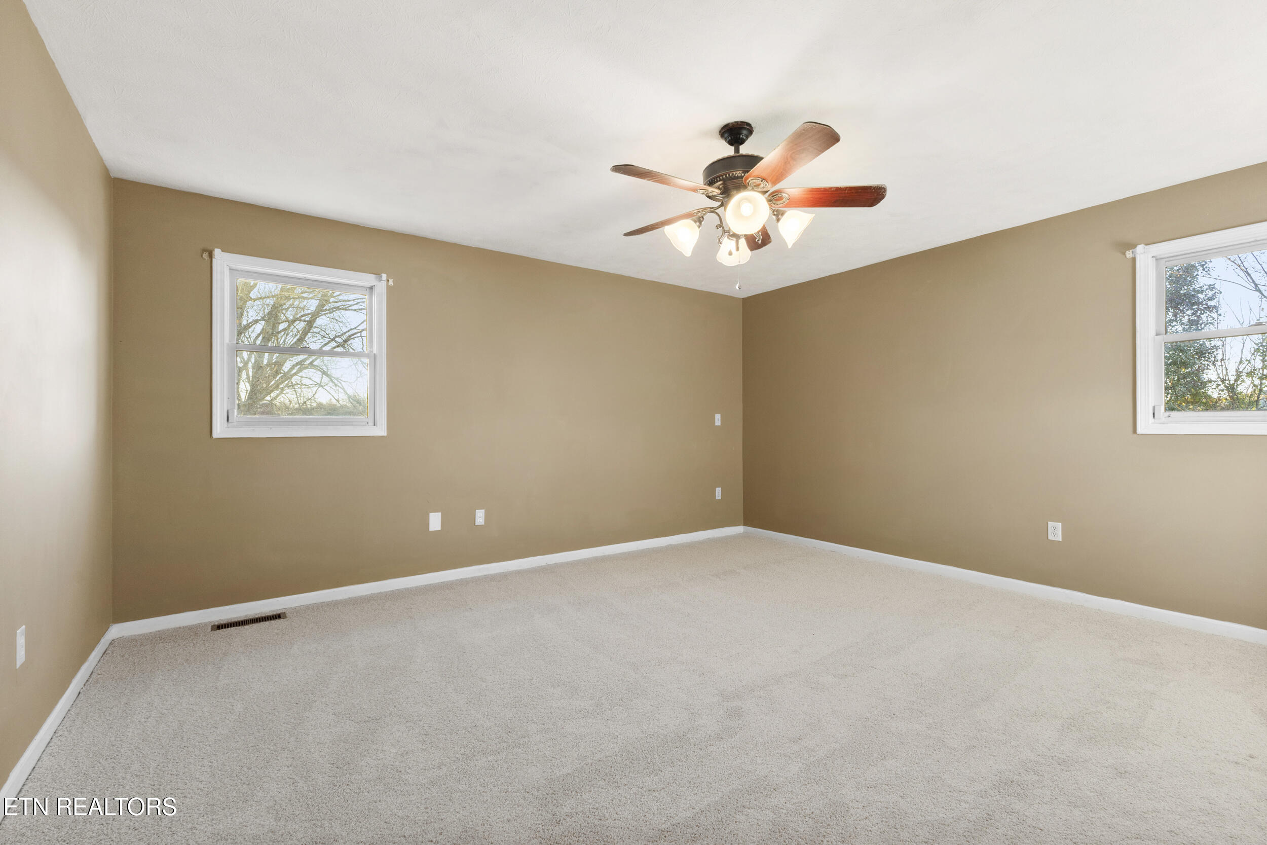 1037 Keith Lane