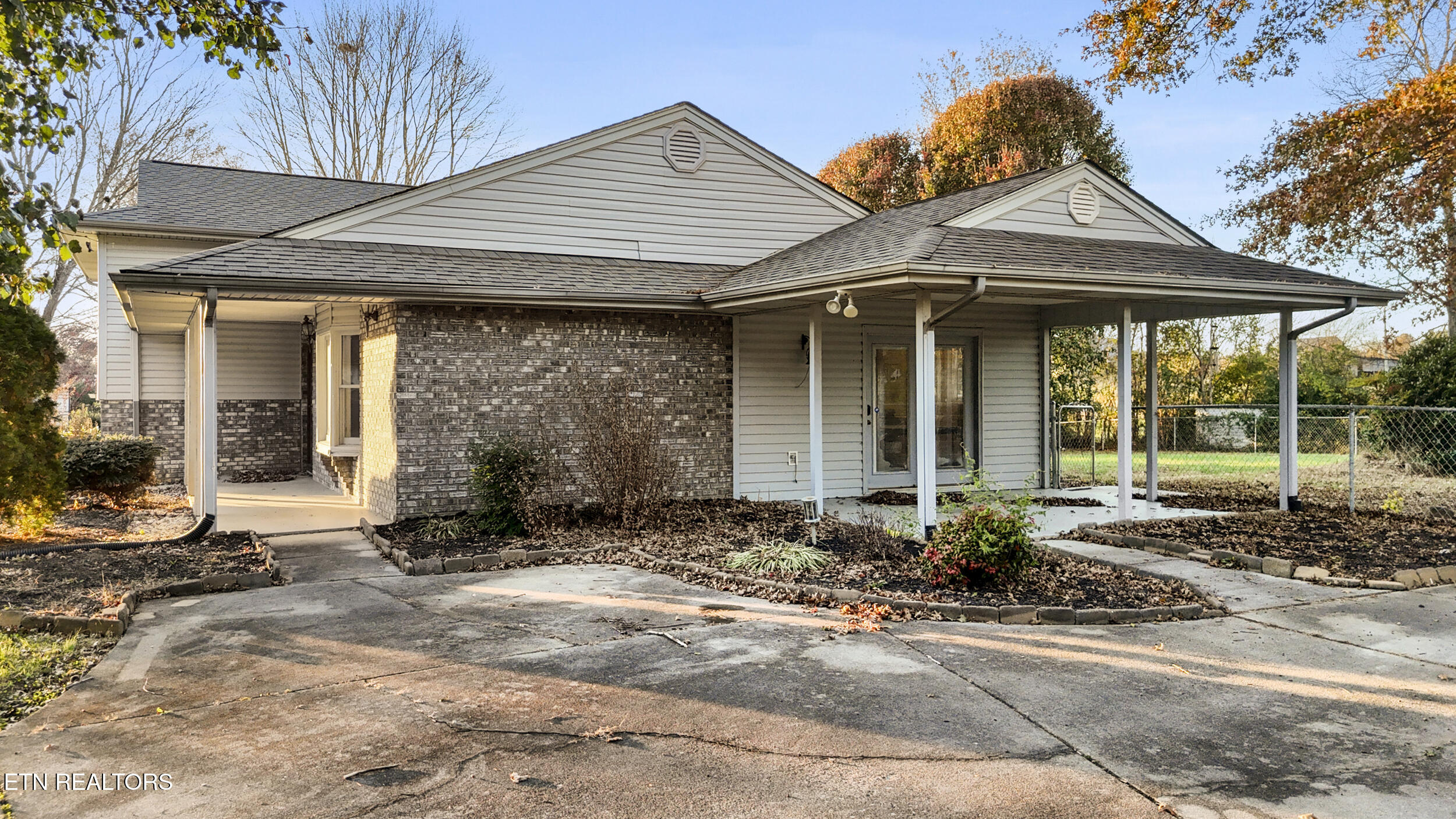 1037 Keith Lane