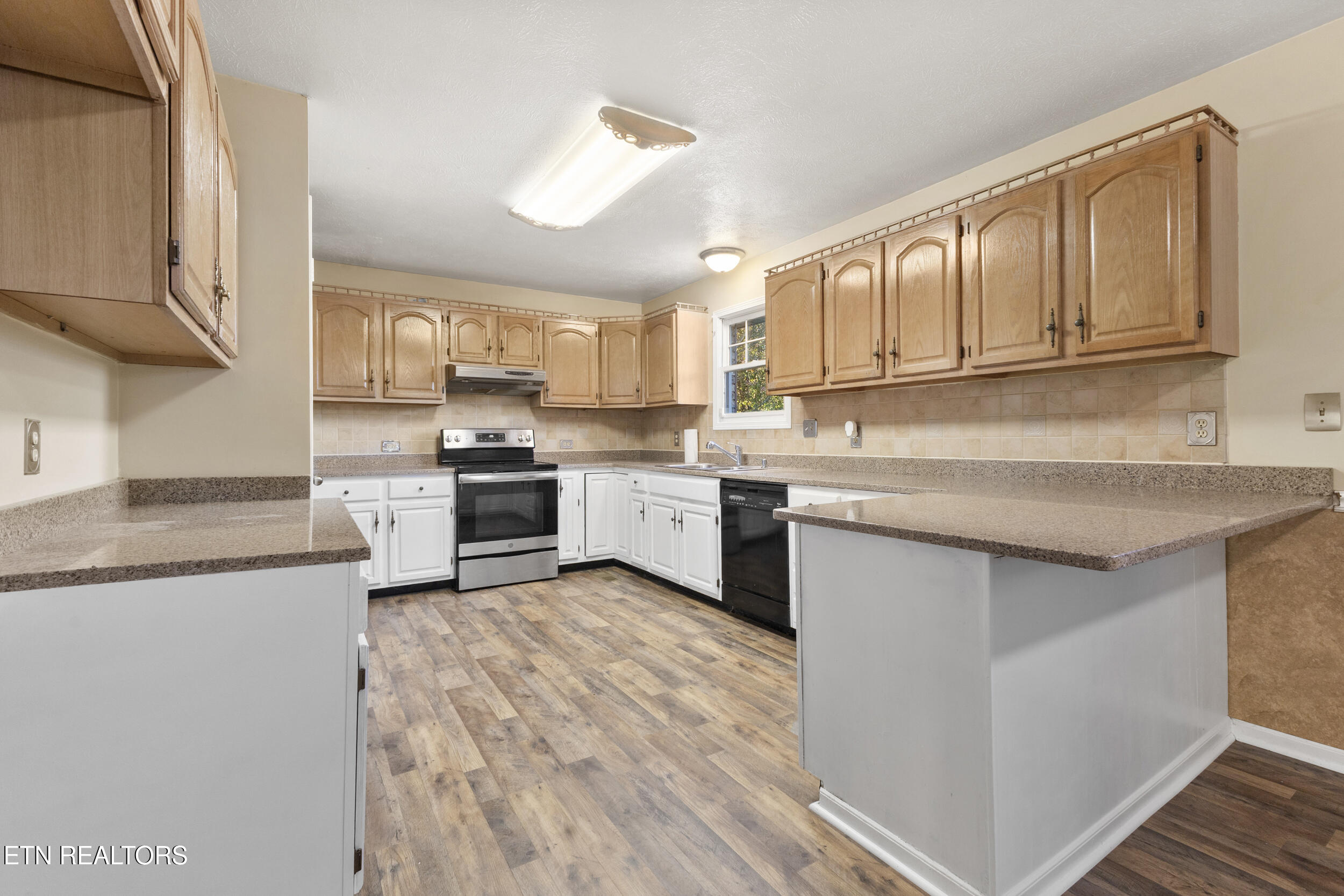 1037 Keith Lane
