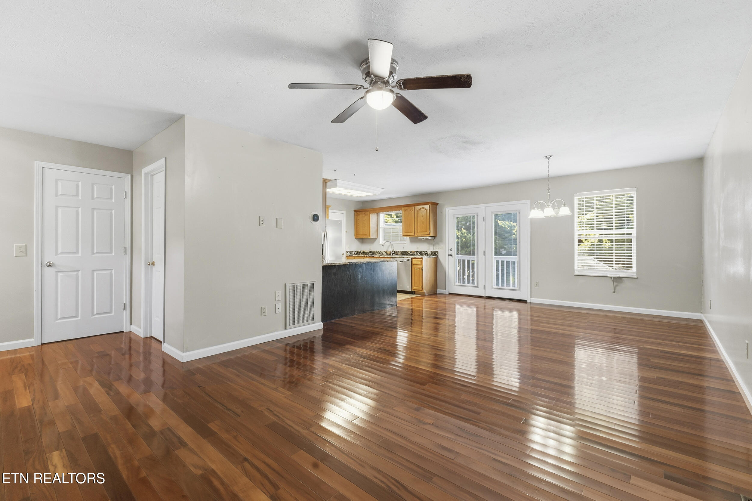 3434 Hamilton Place Drive