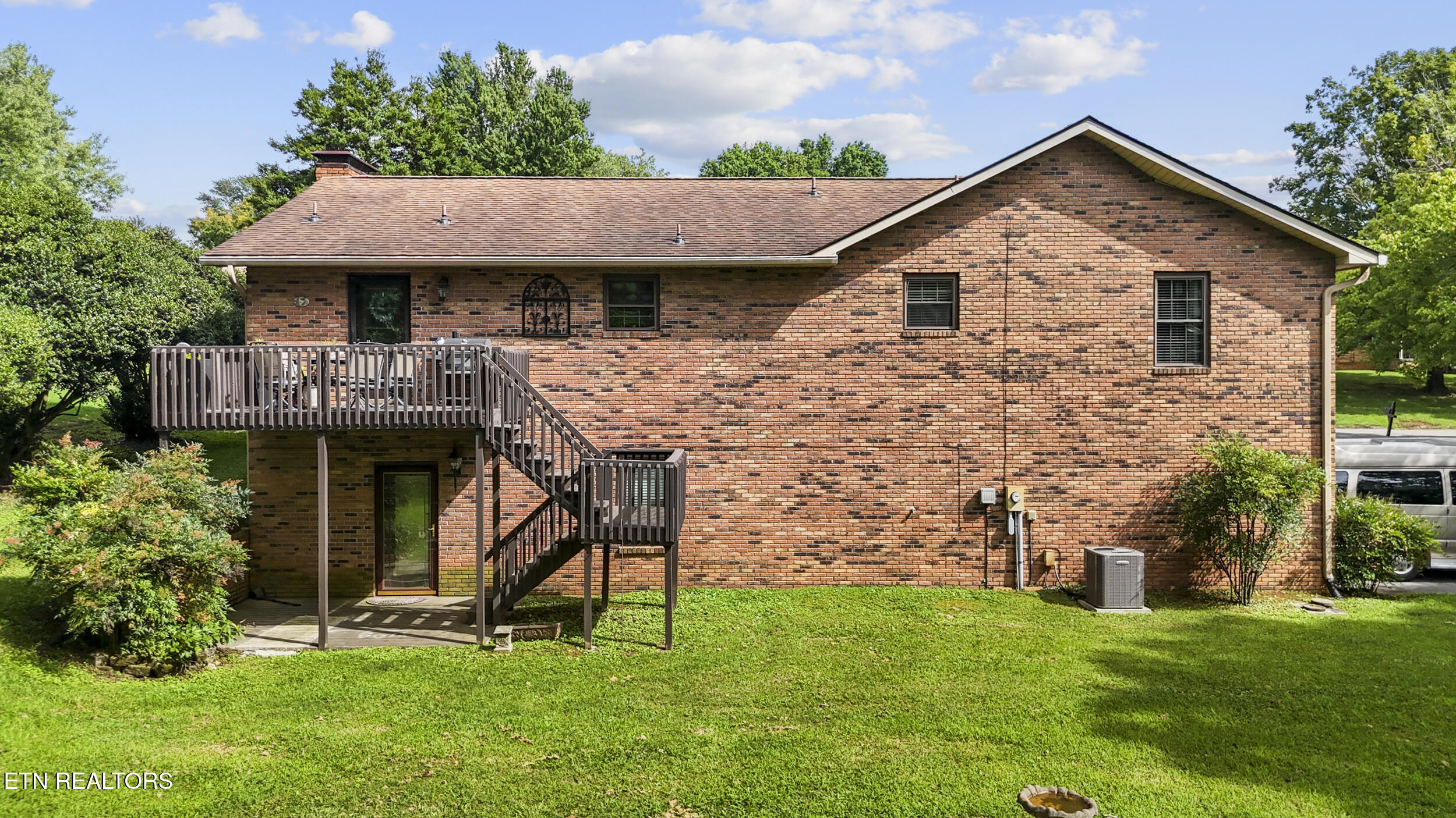 6262 Wintergreen Rd