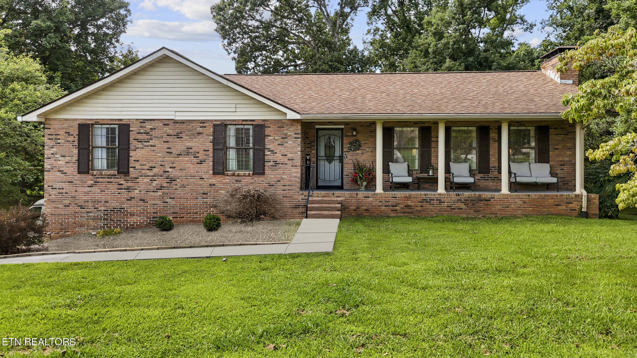 6262 Wintergreen Rd