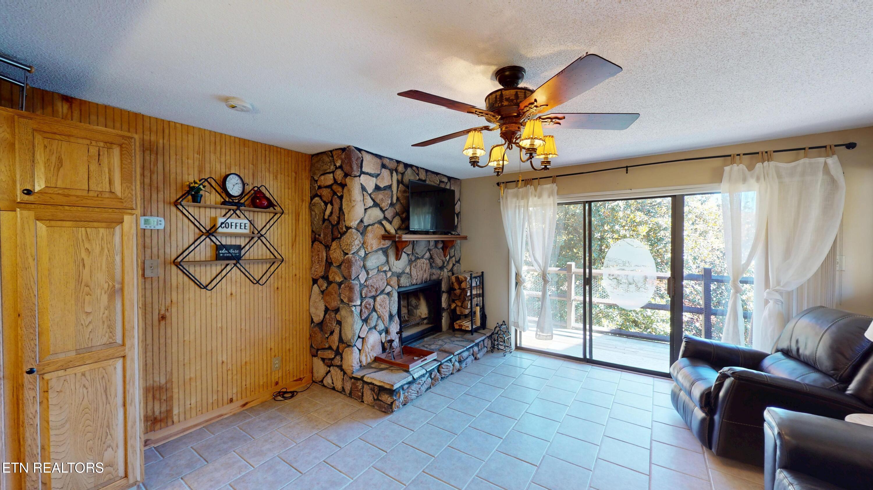 1081 Cove Rd 614