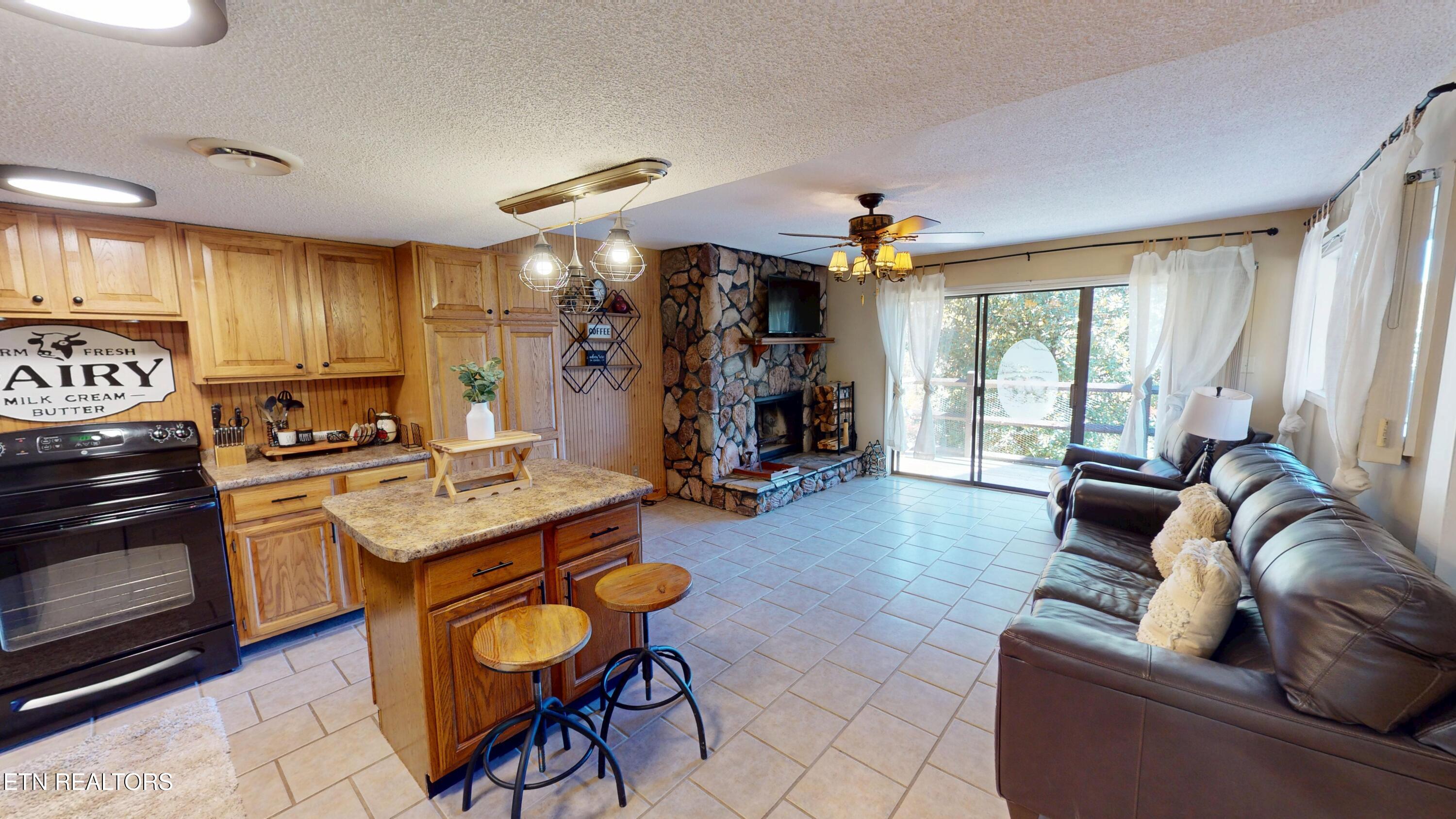 1081 Cove Rd 614