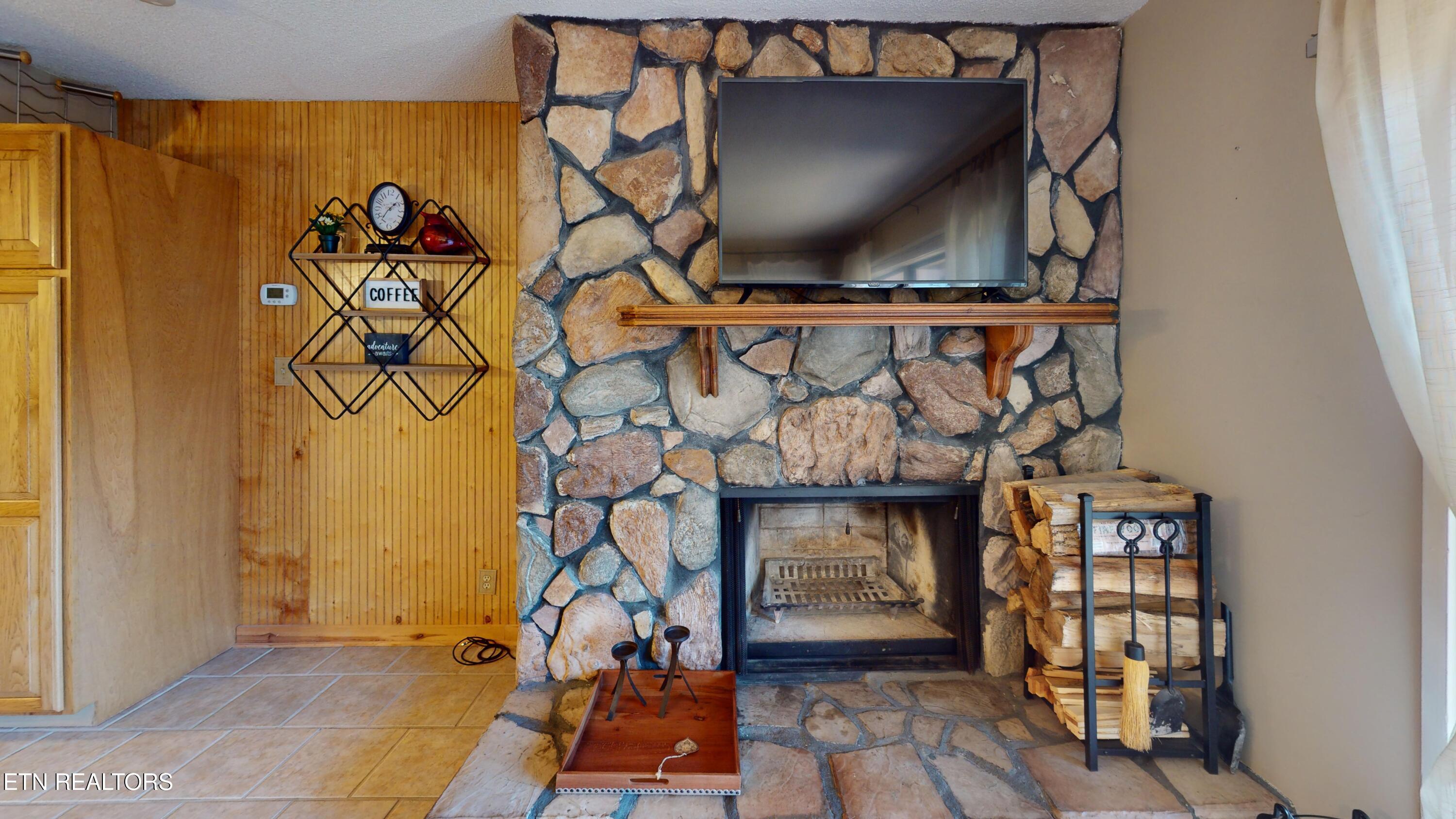 1081 Cove Rd 614