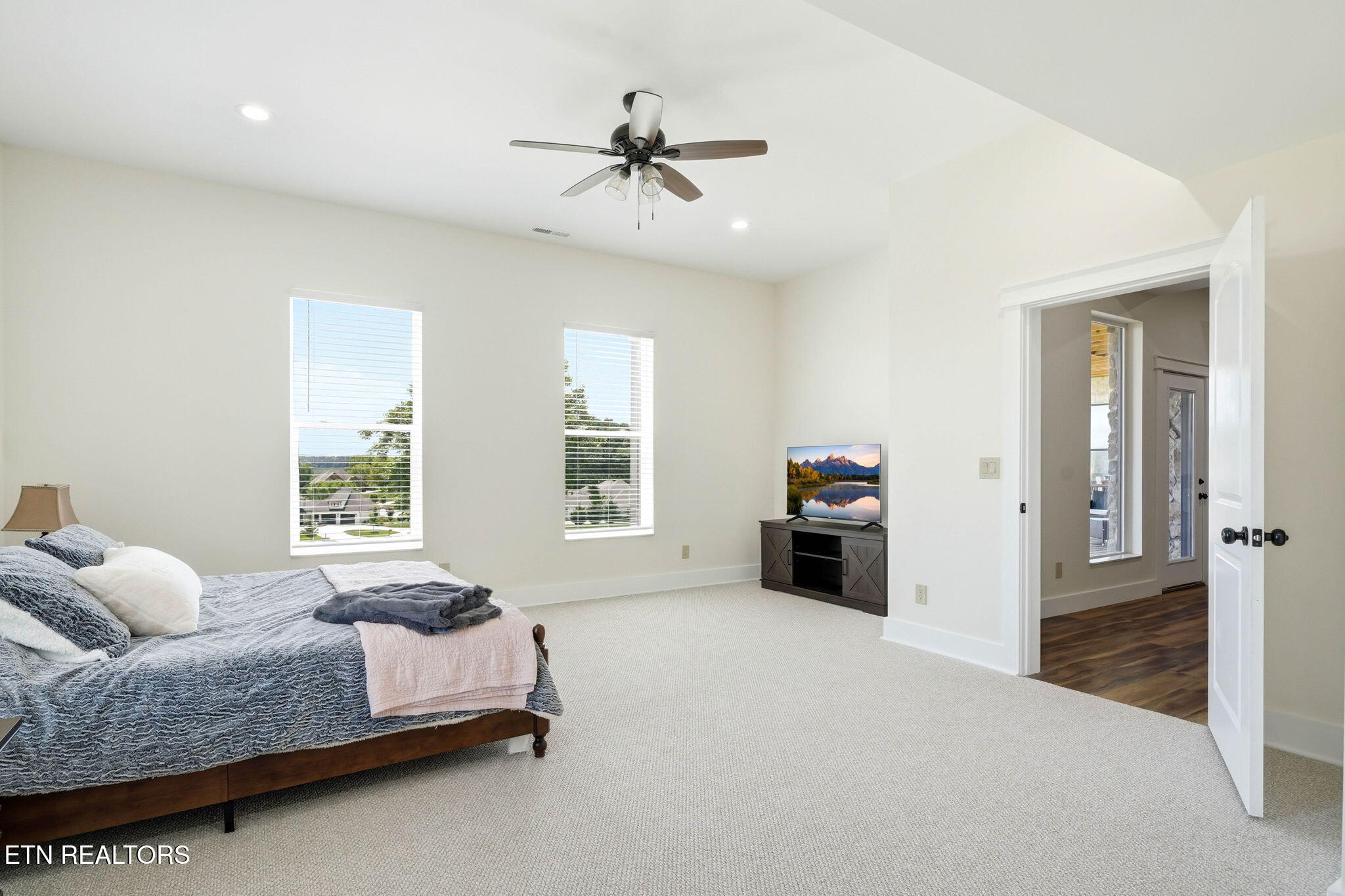 1005 Enchanted Drive