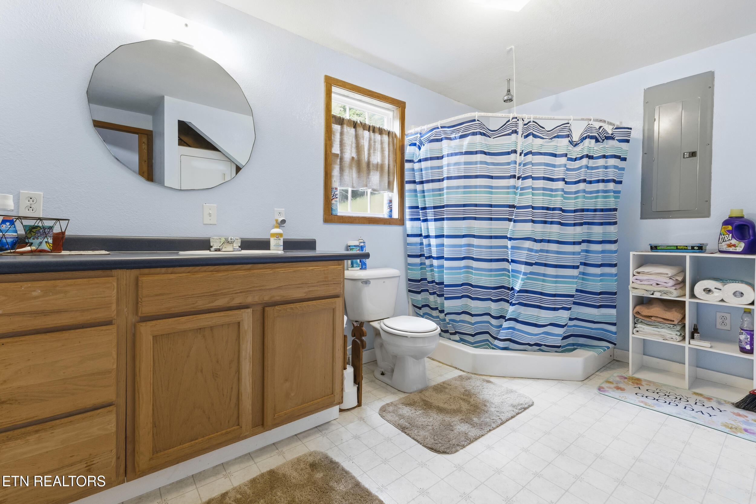 3609 Cave Springs Rd