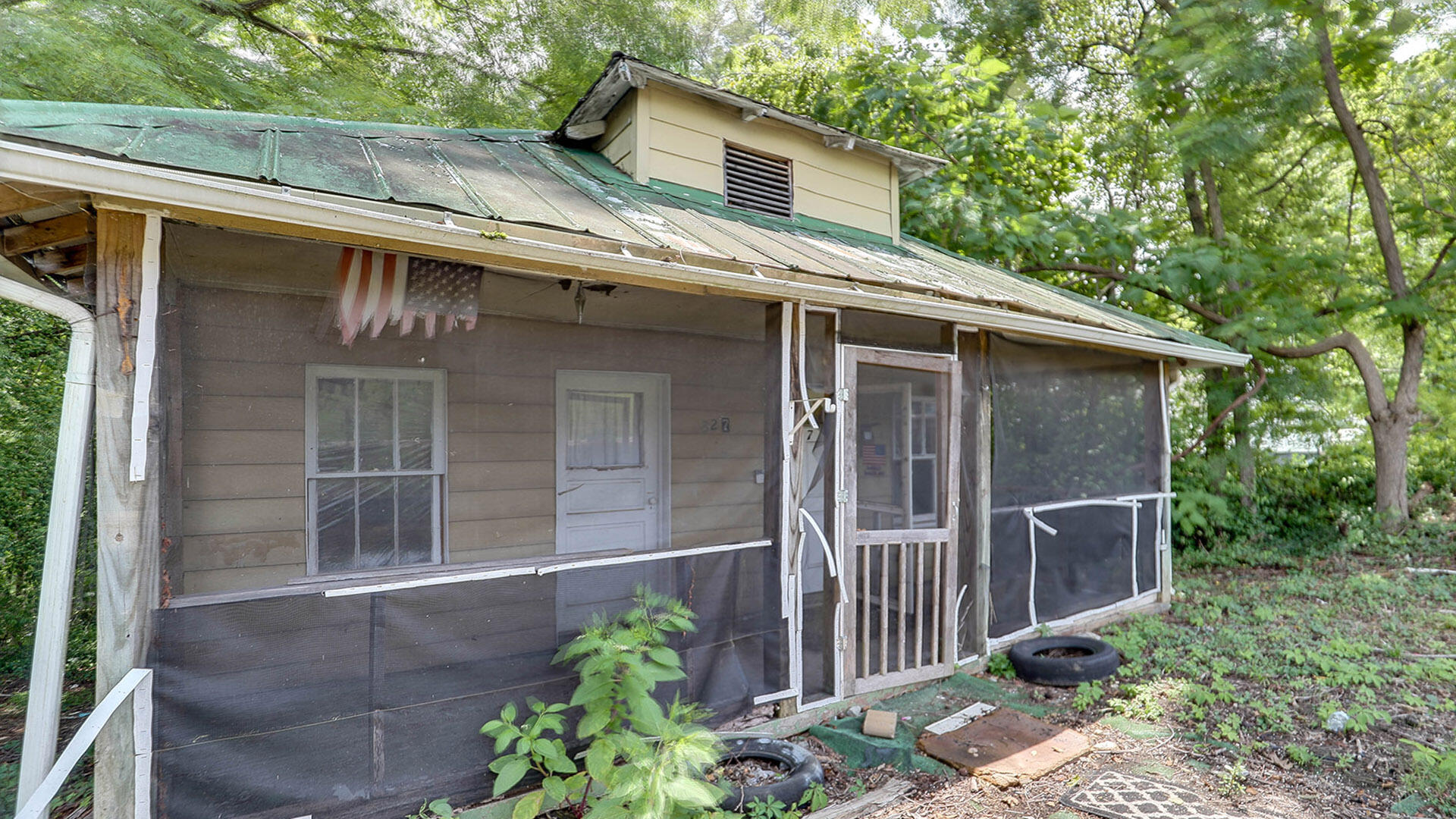 327 Floral Street