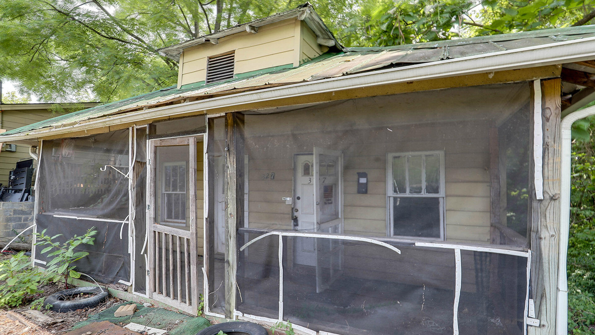 327 Floral Street