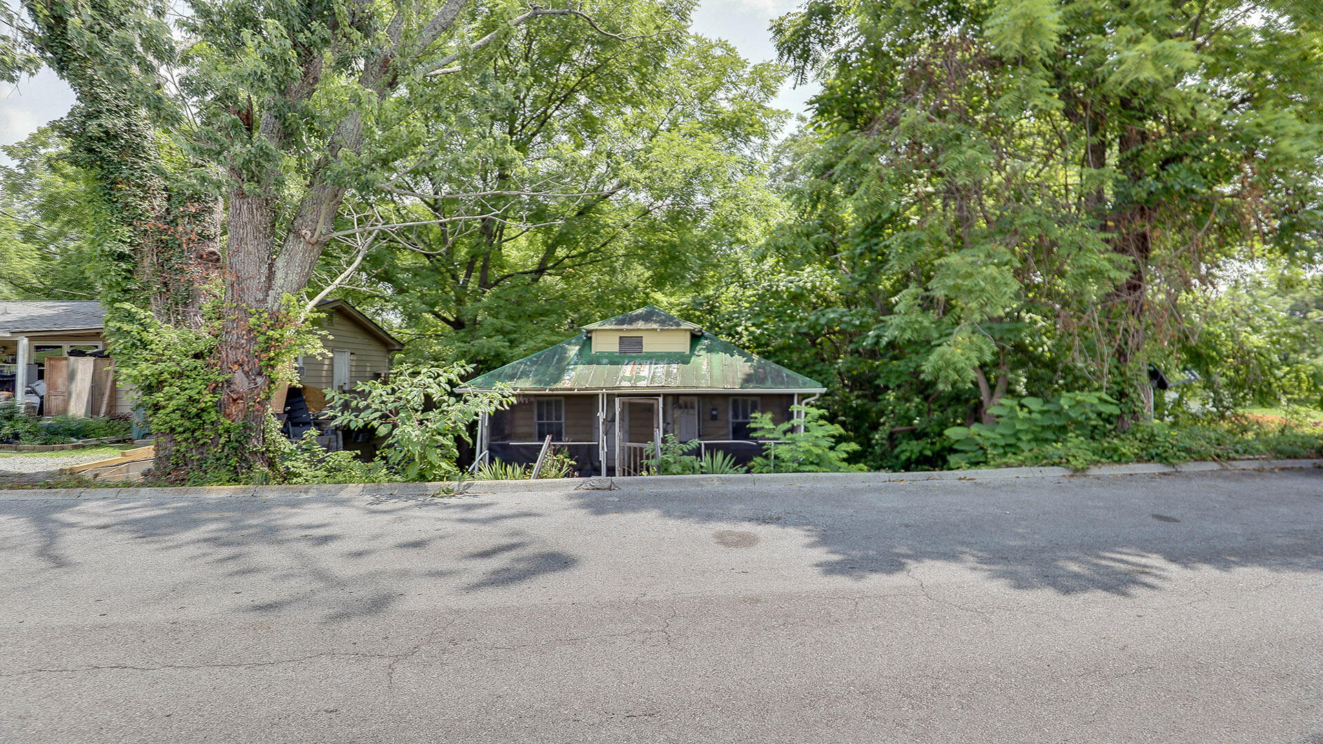 327 Floral Street