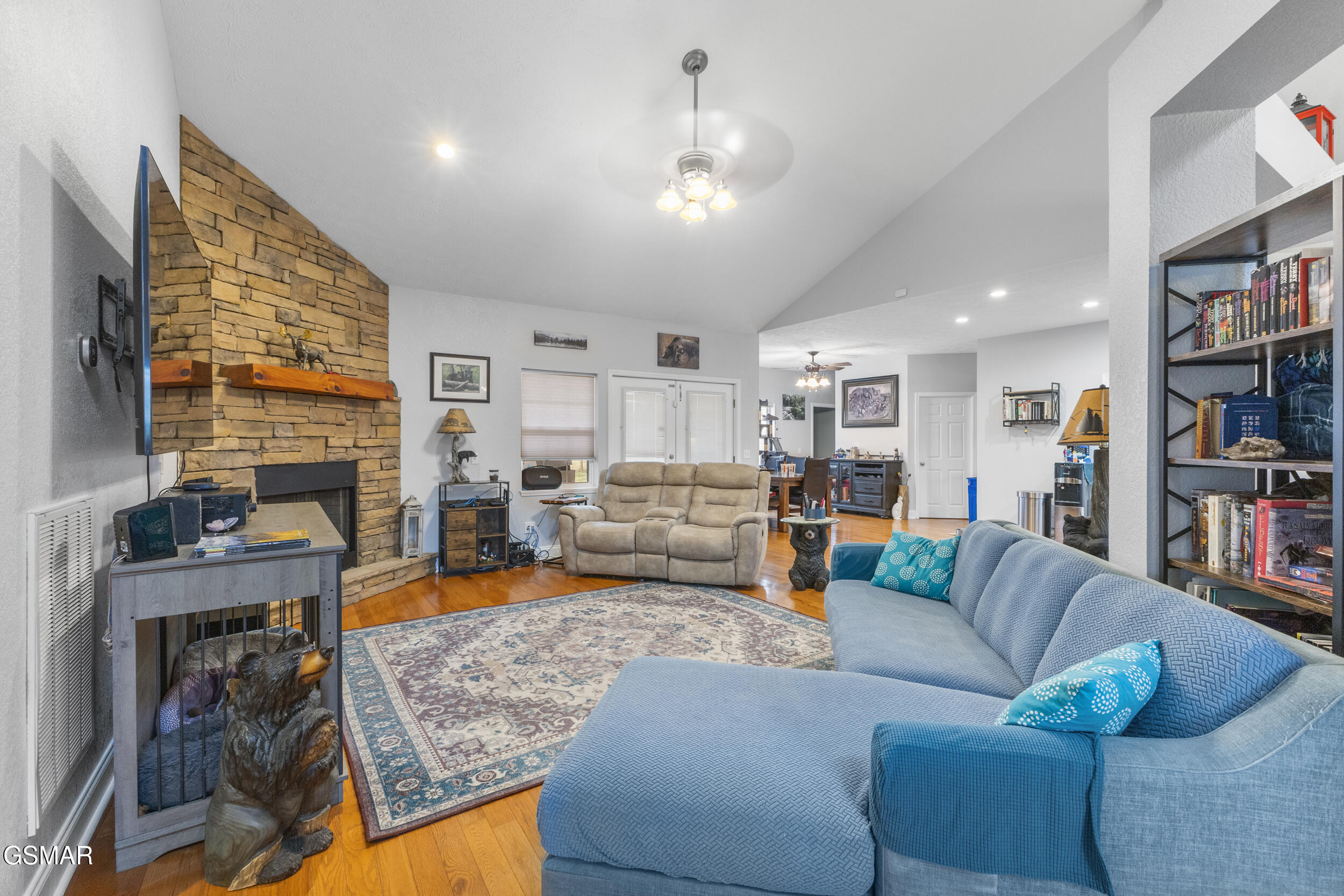 2759 Meadow Crest Lane