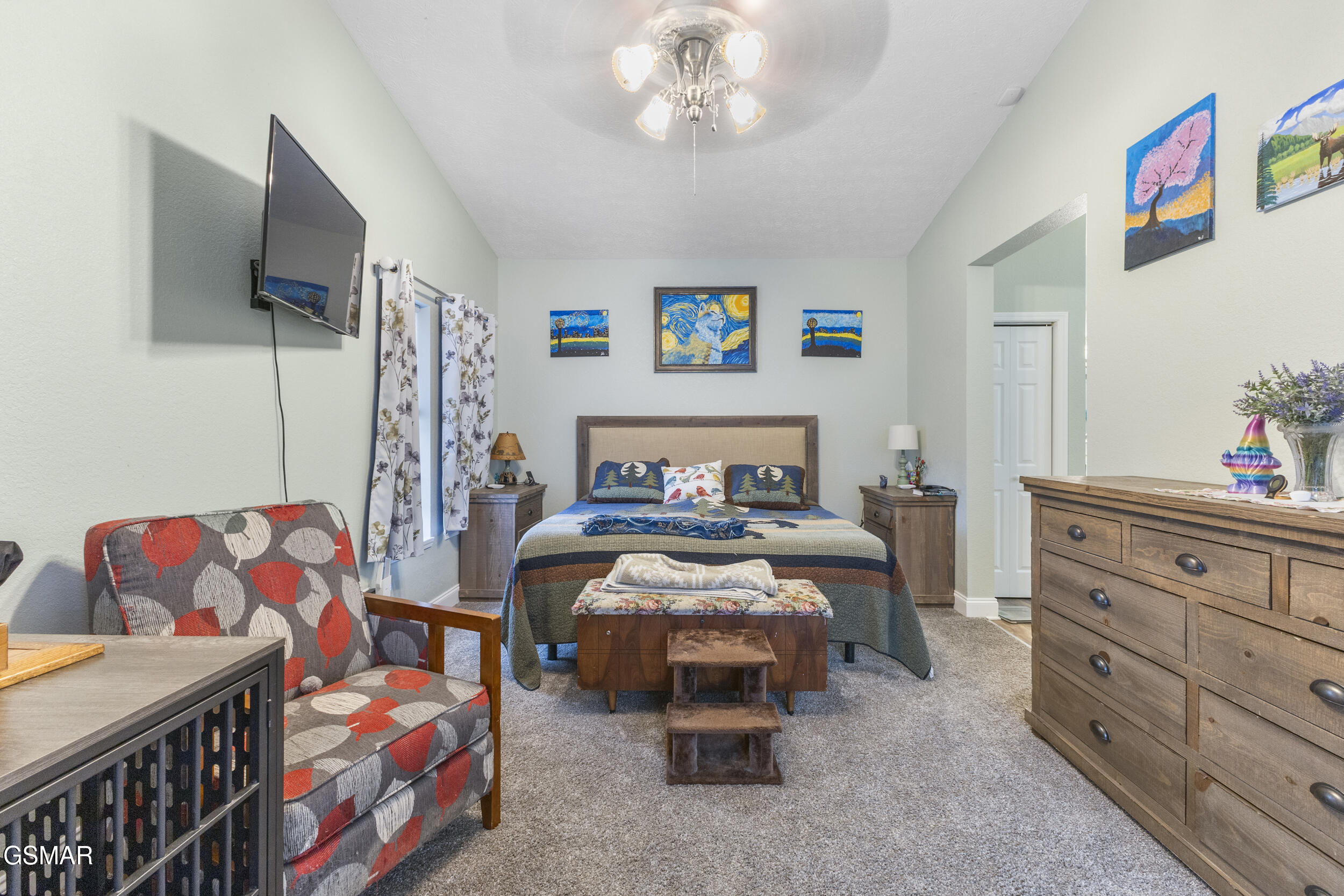 2759 Meadow Crest Lane