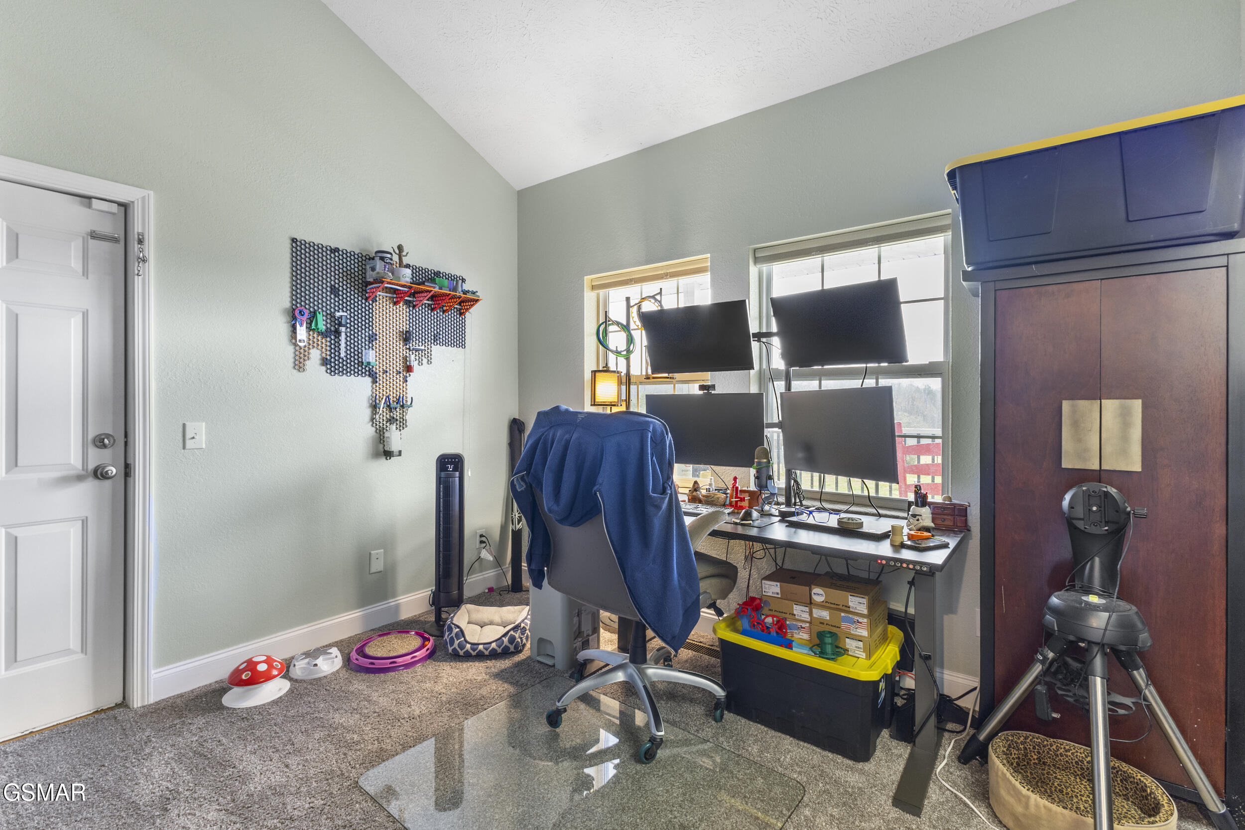 2759 Meadow Crest Lane
