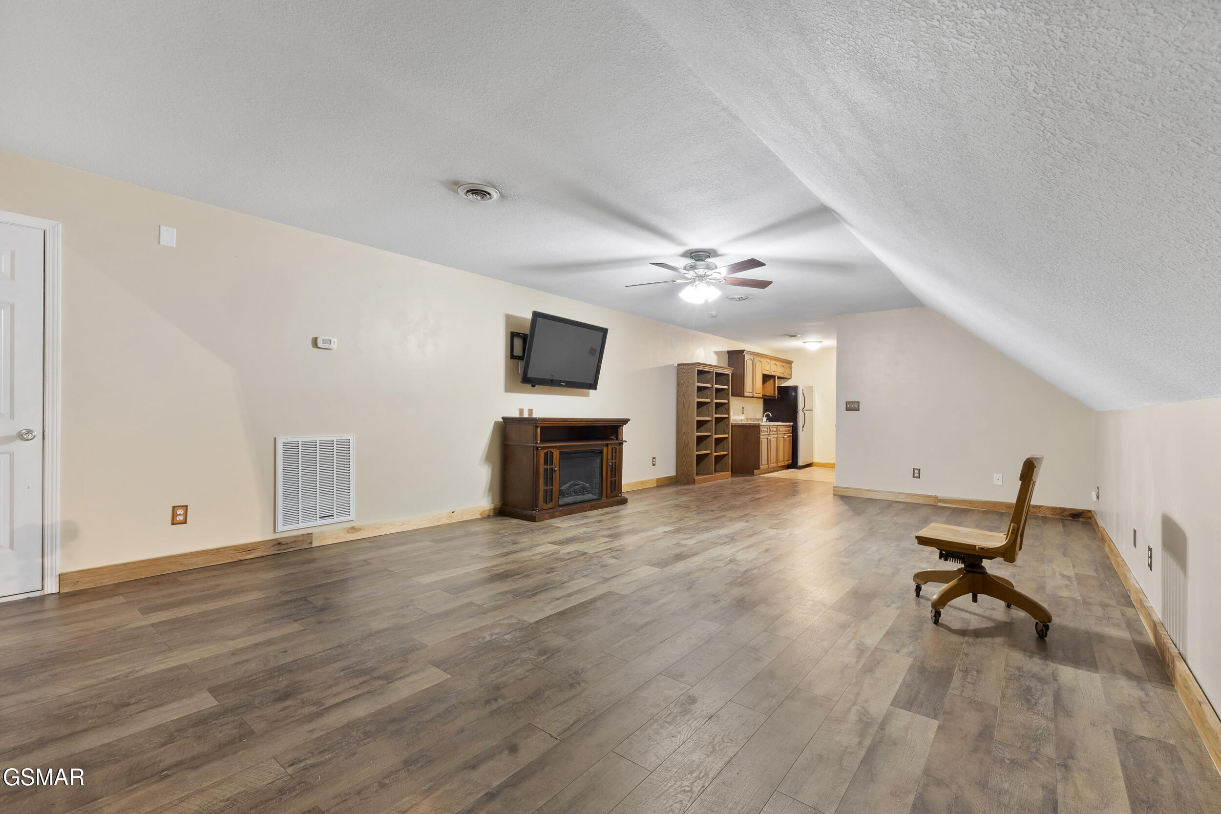 3017 Hardy Road