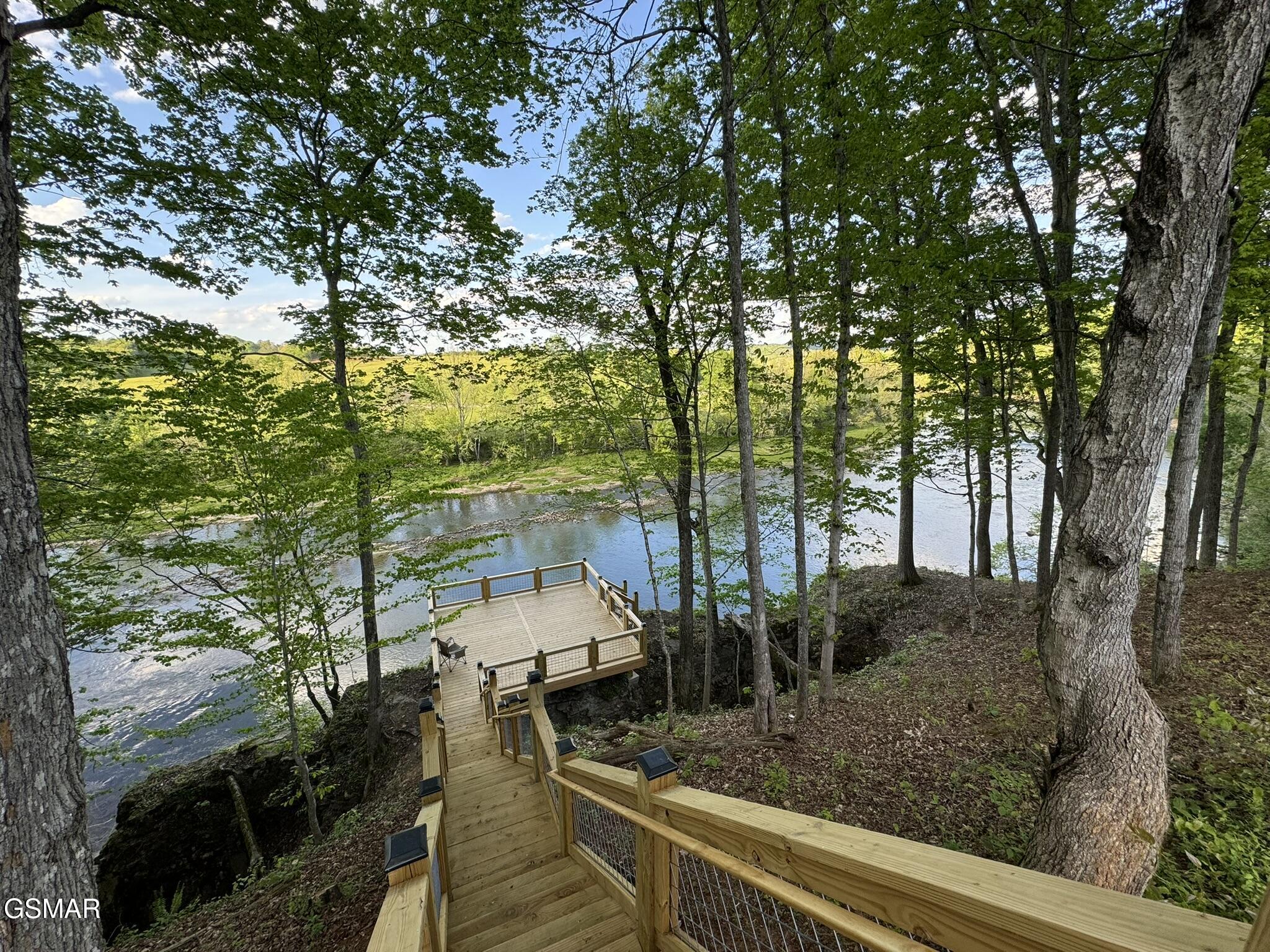 2005 River Mist Circle