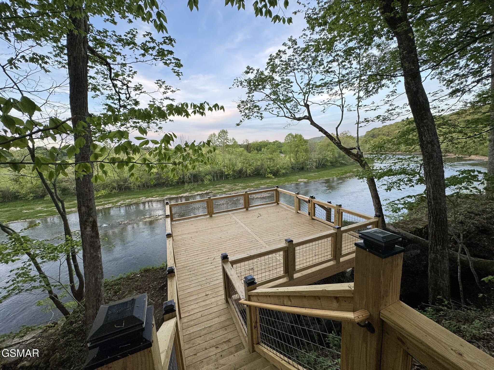 2005 River Mist Circle