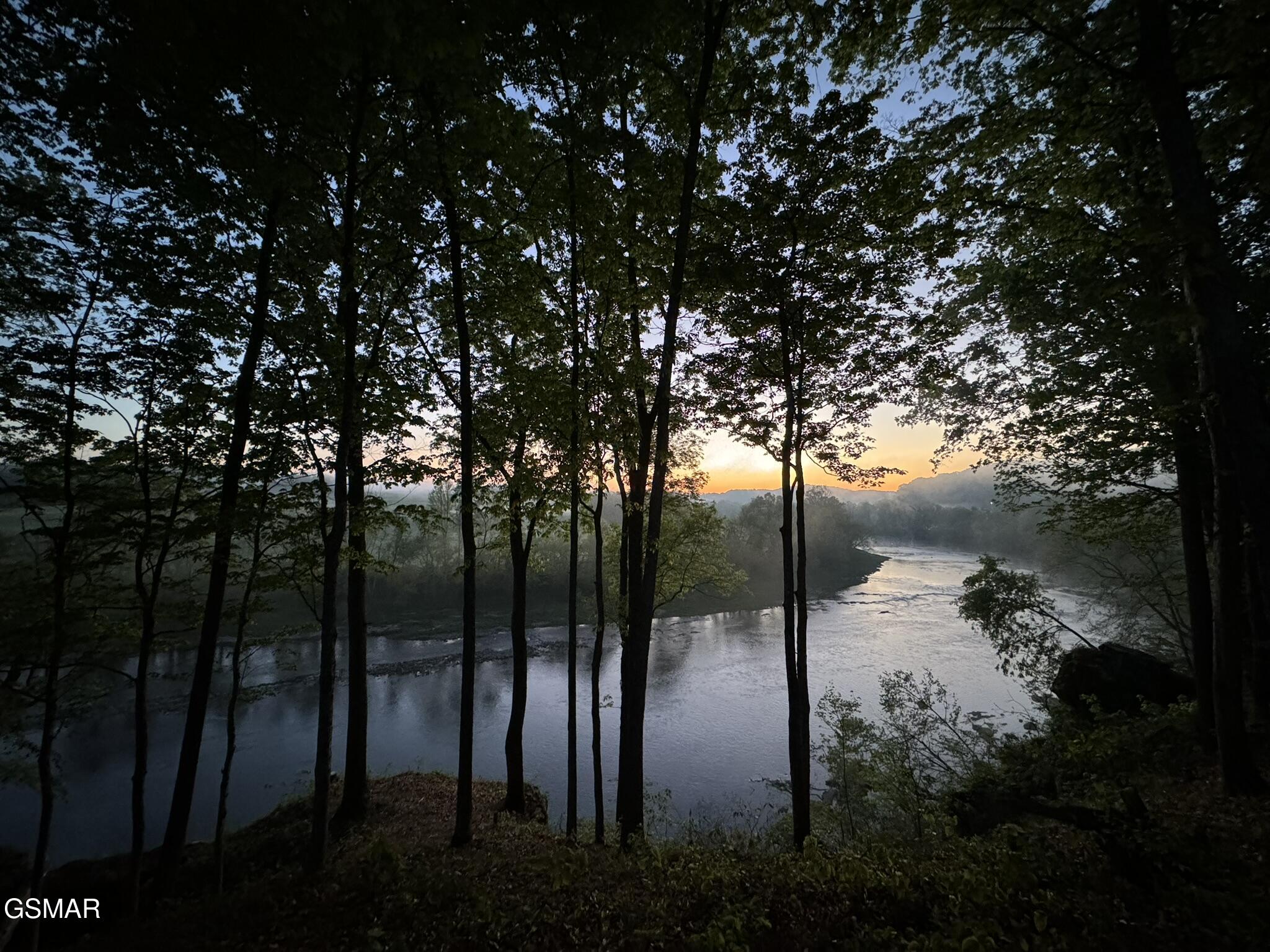 2005 River Mist Circle