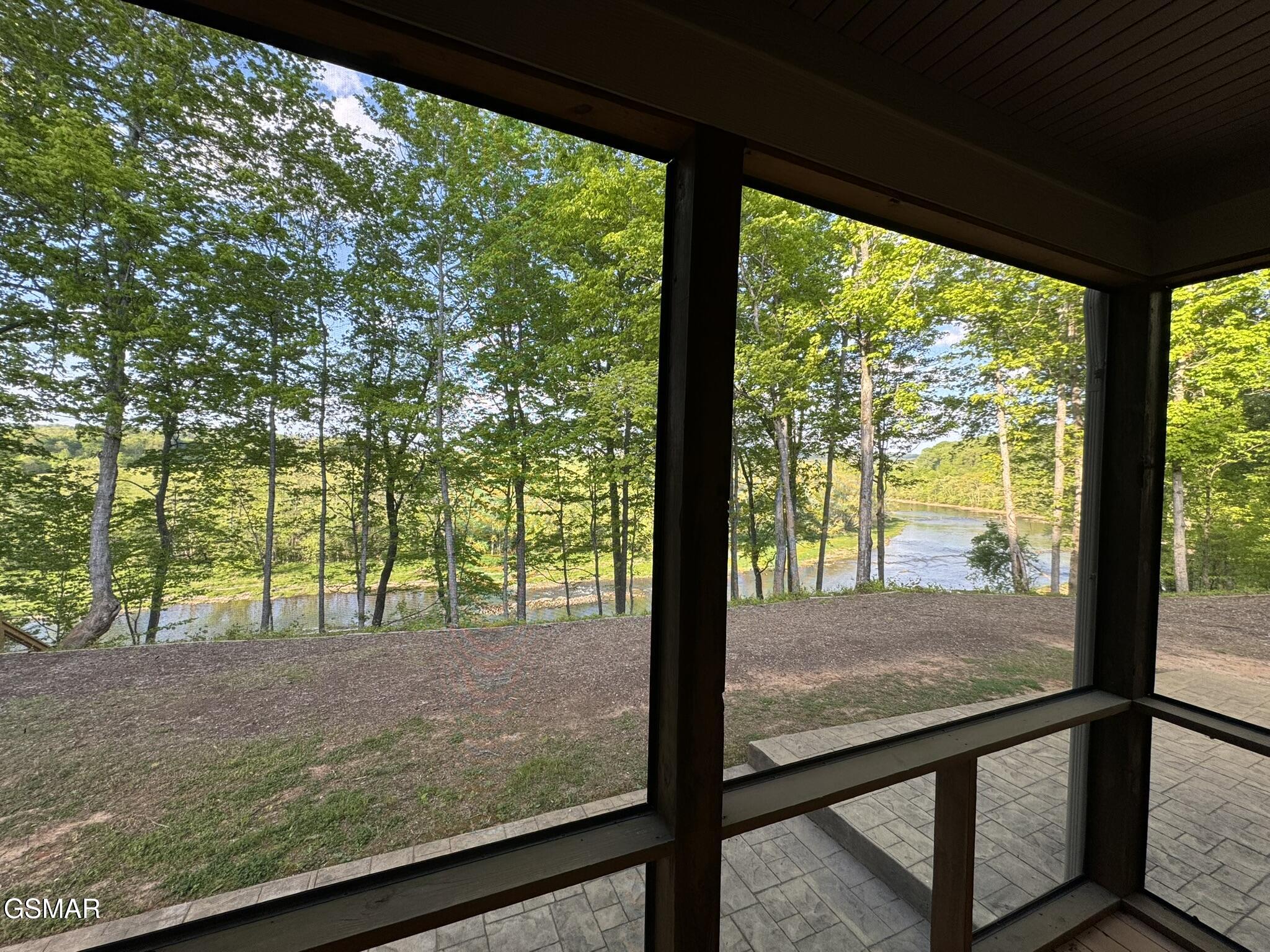 2005 River Mist Circle