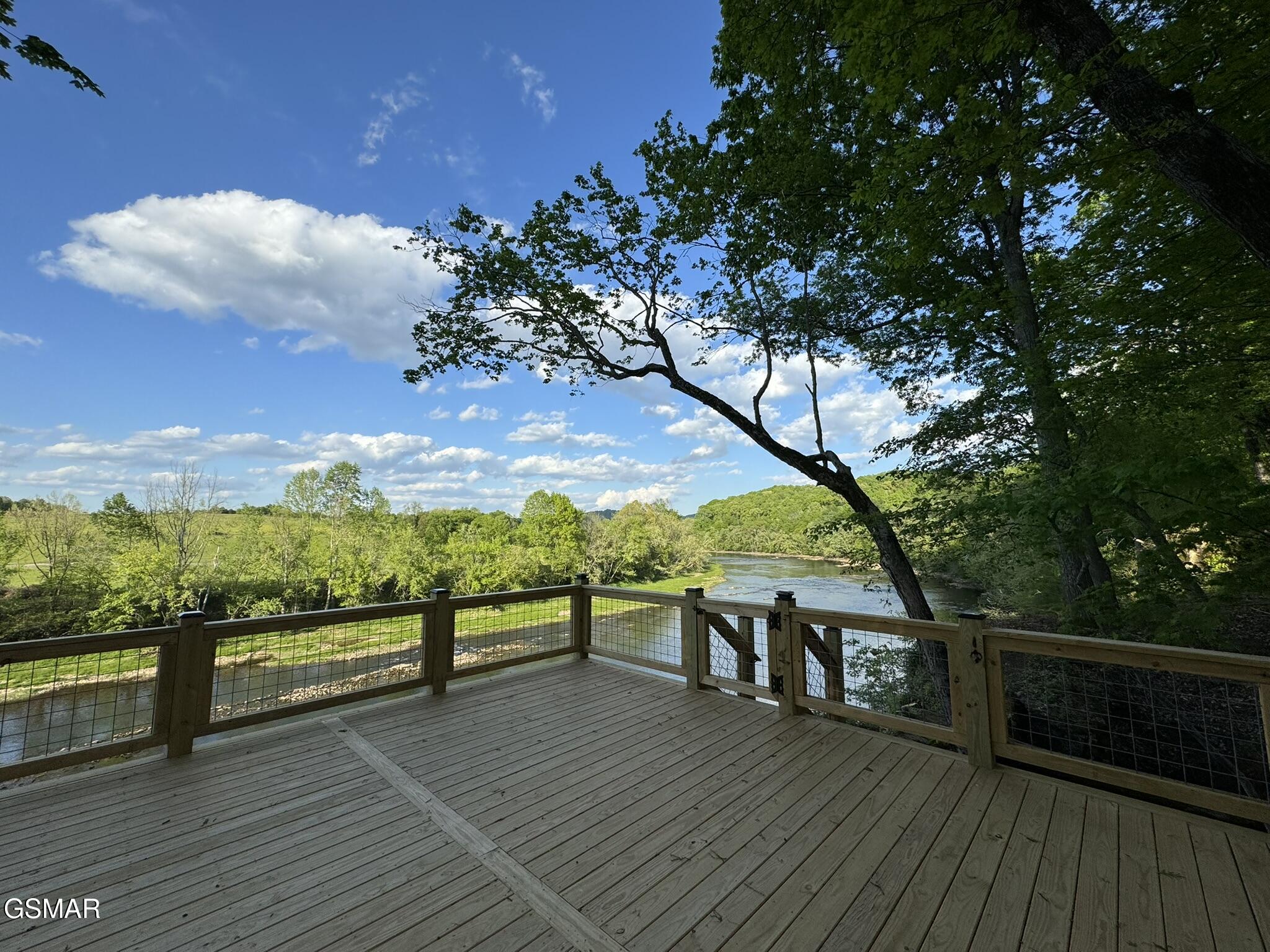 2005 River Mist Circle