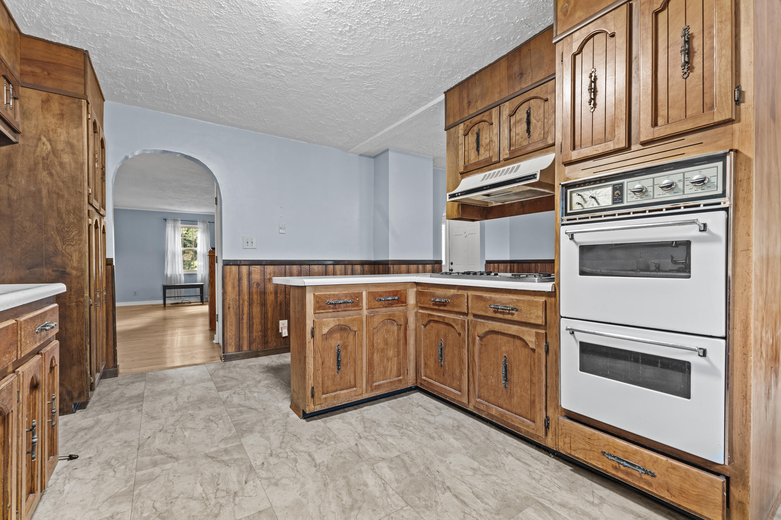 2245 Roe Junction Road