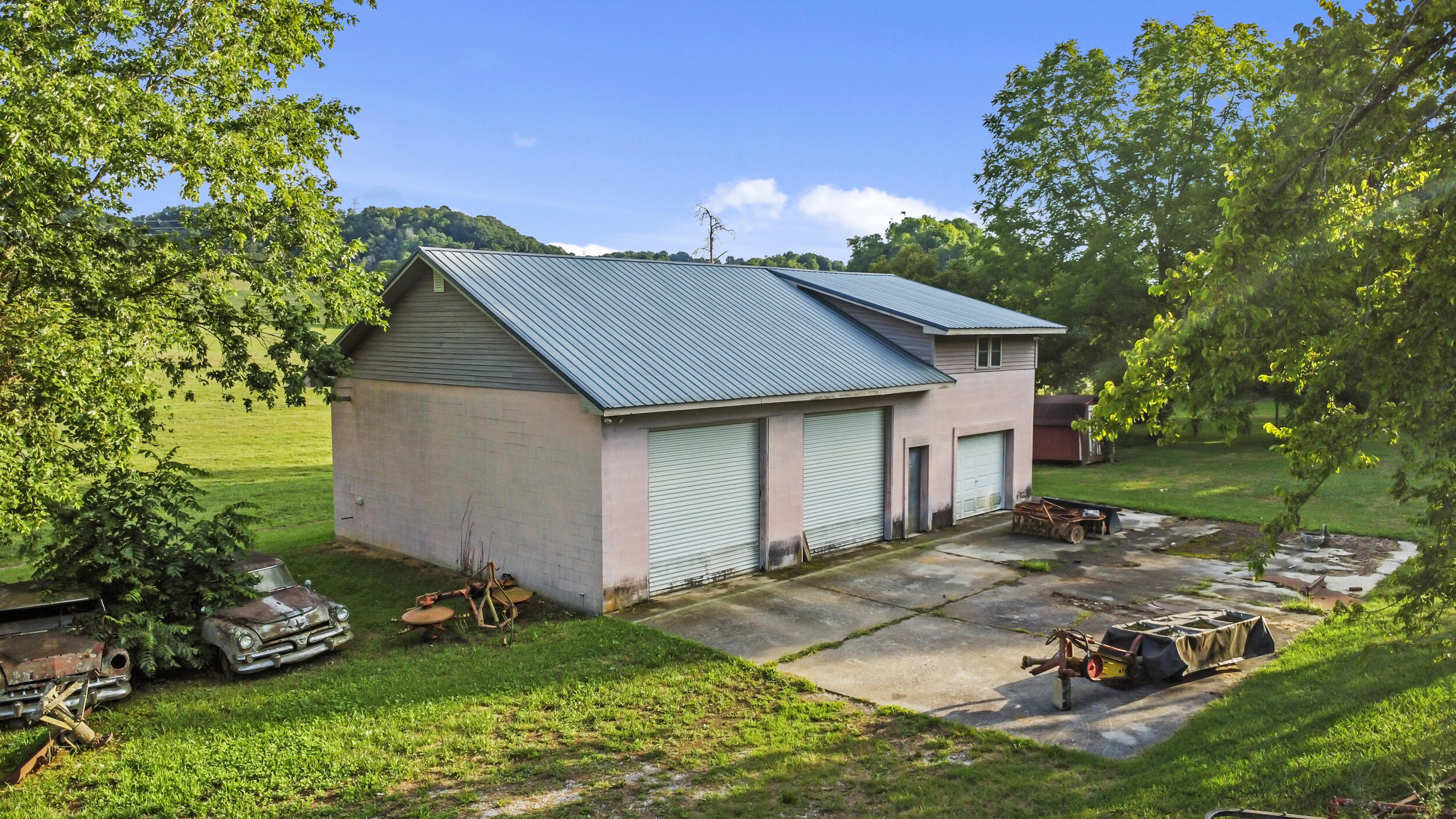 2245 Roe Junction Road