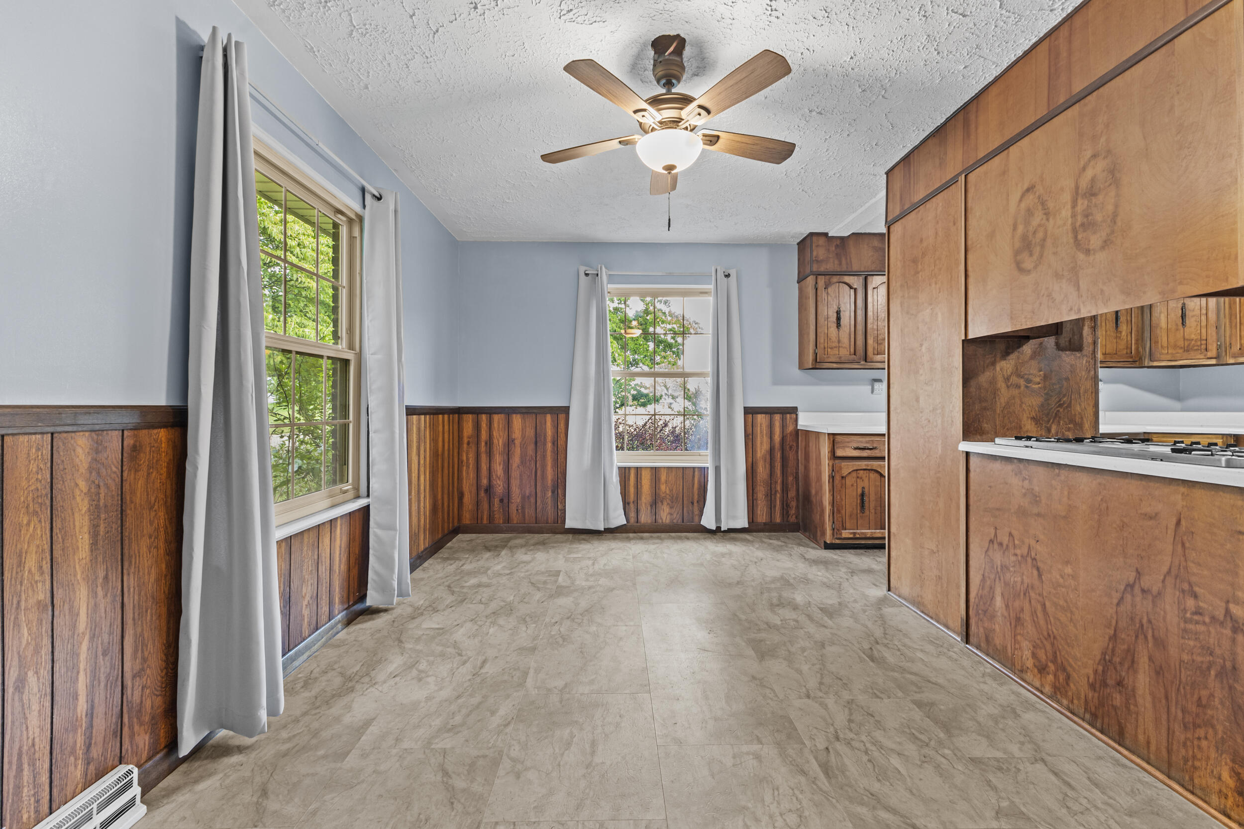 2245 Roe Junction Road