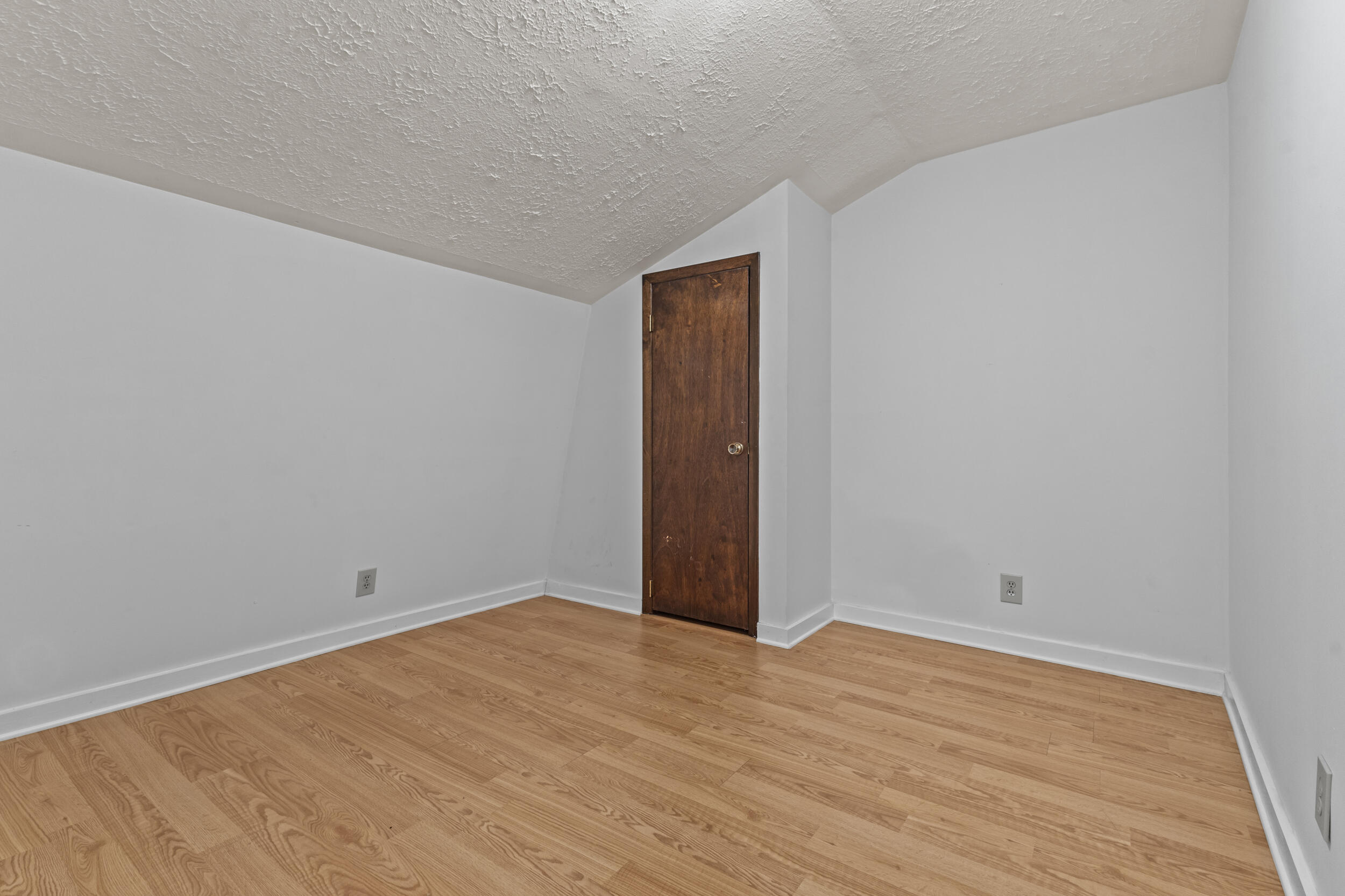 2245 Roe Junction Road