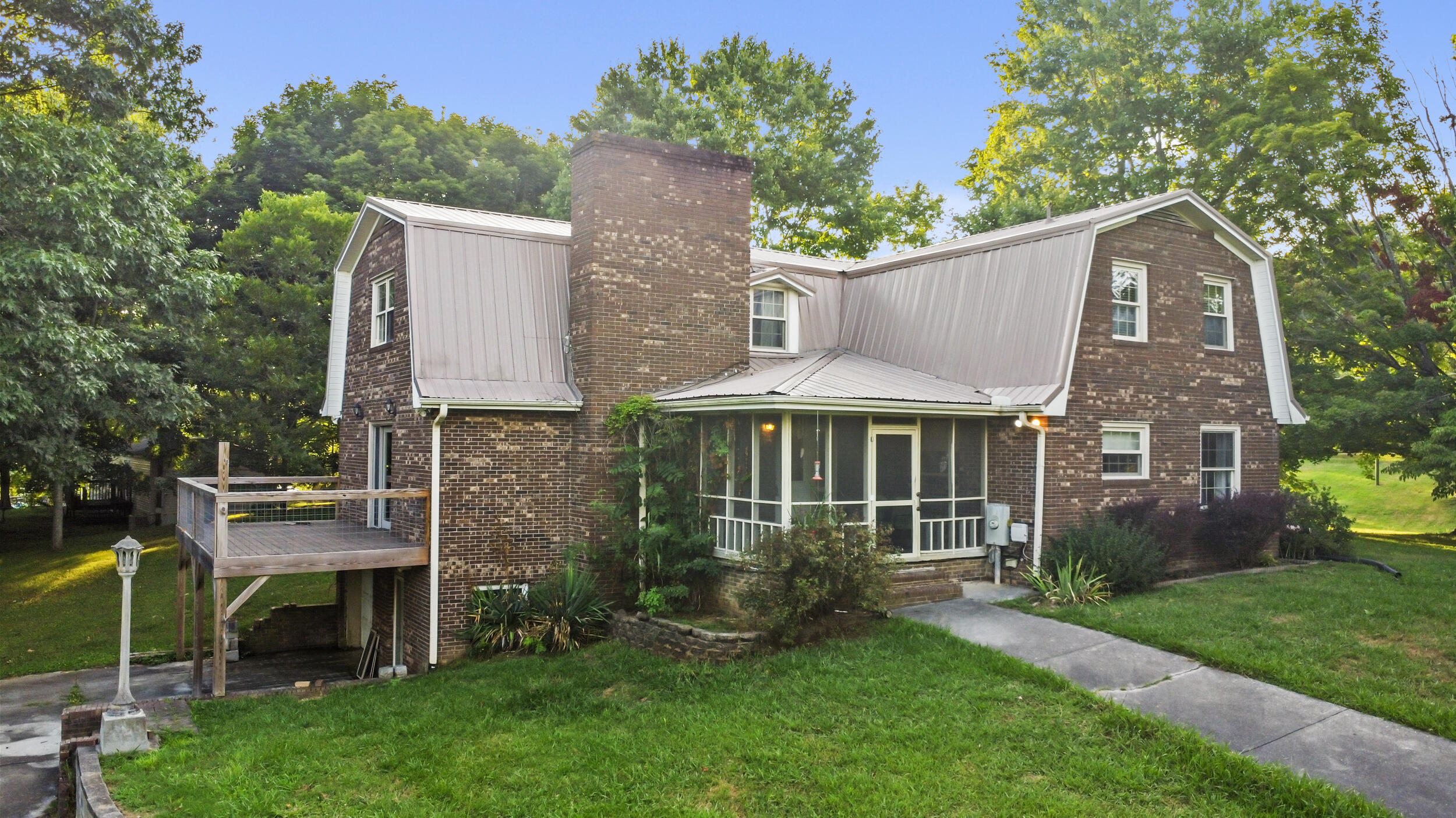 2245 Roe Junction Road