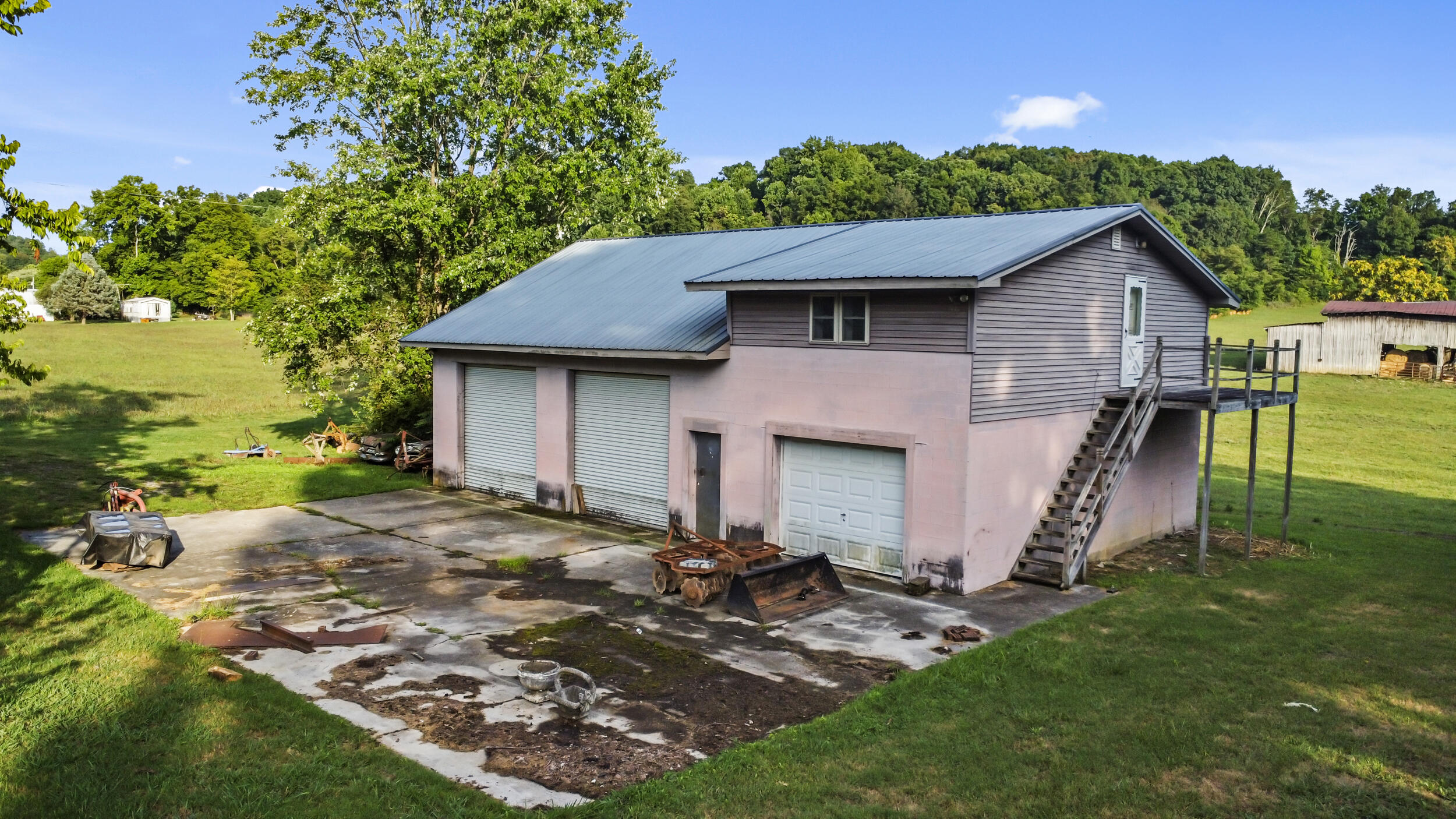 2245 Roe Junction Road