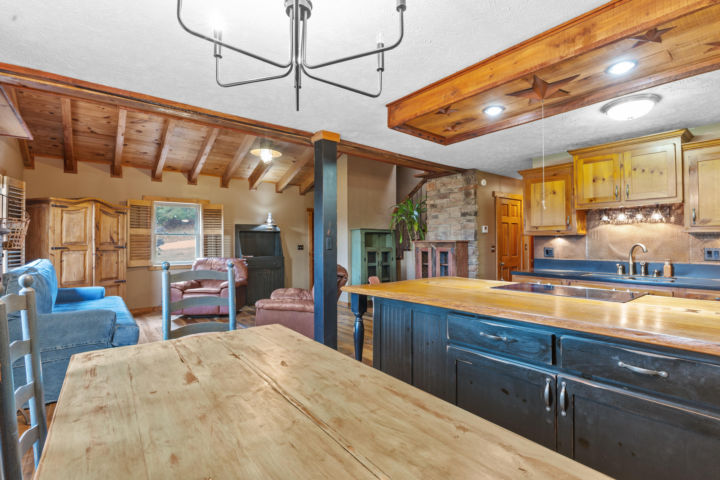 555 Pinewood Circle