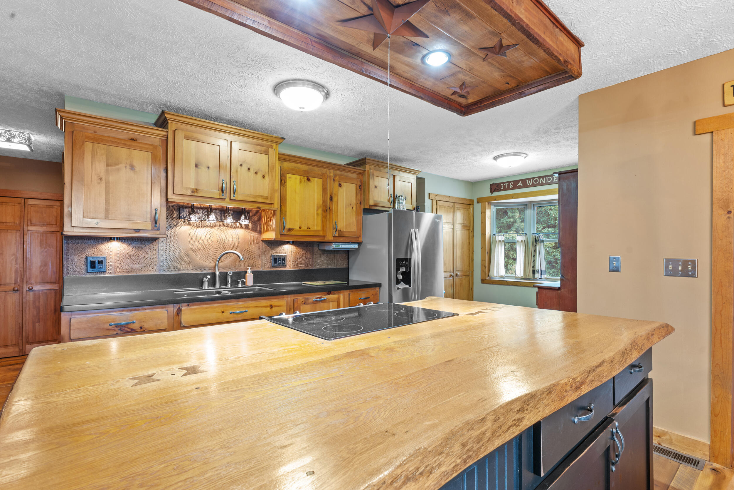 555 Pinewood Circle