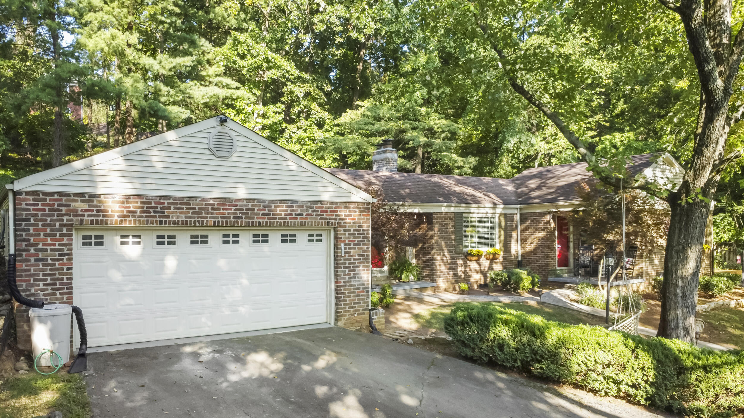1824 Country Club Drive