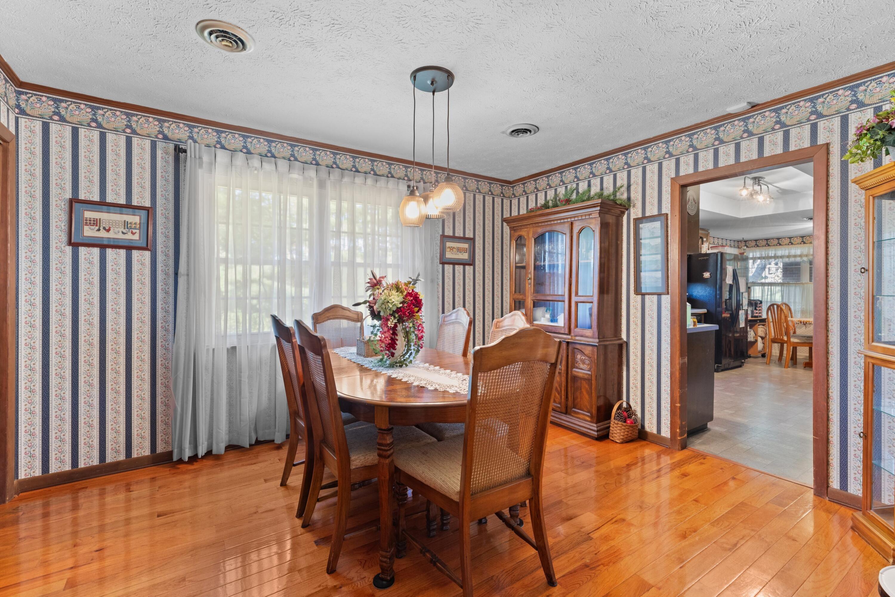 405 Blue Grass Dr Drive