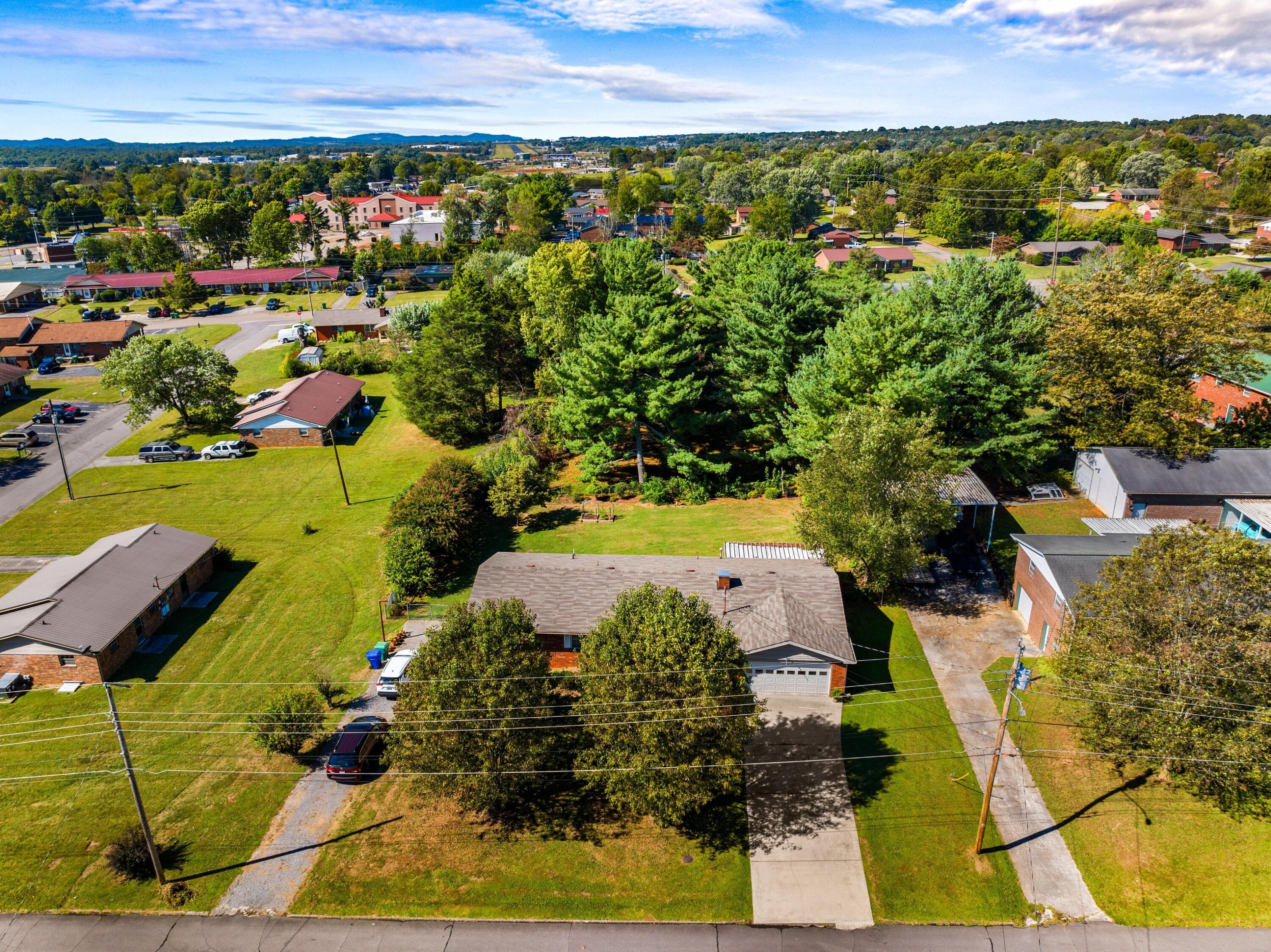 405 Blue Grass Dr Drive