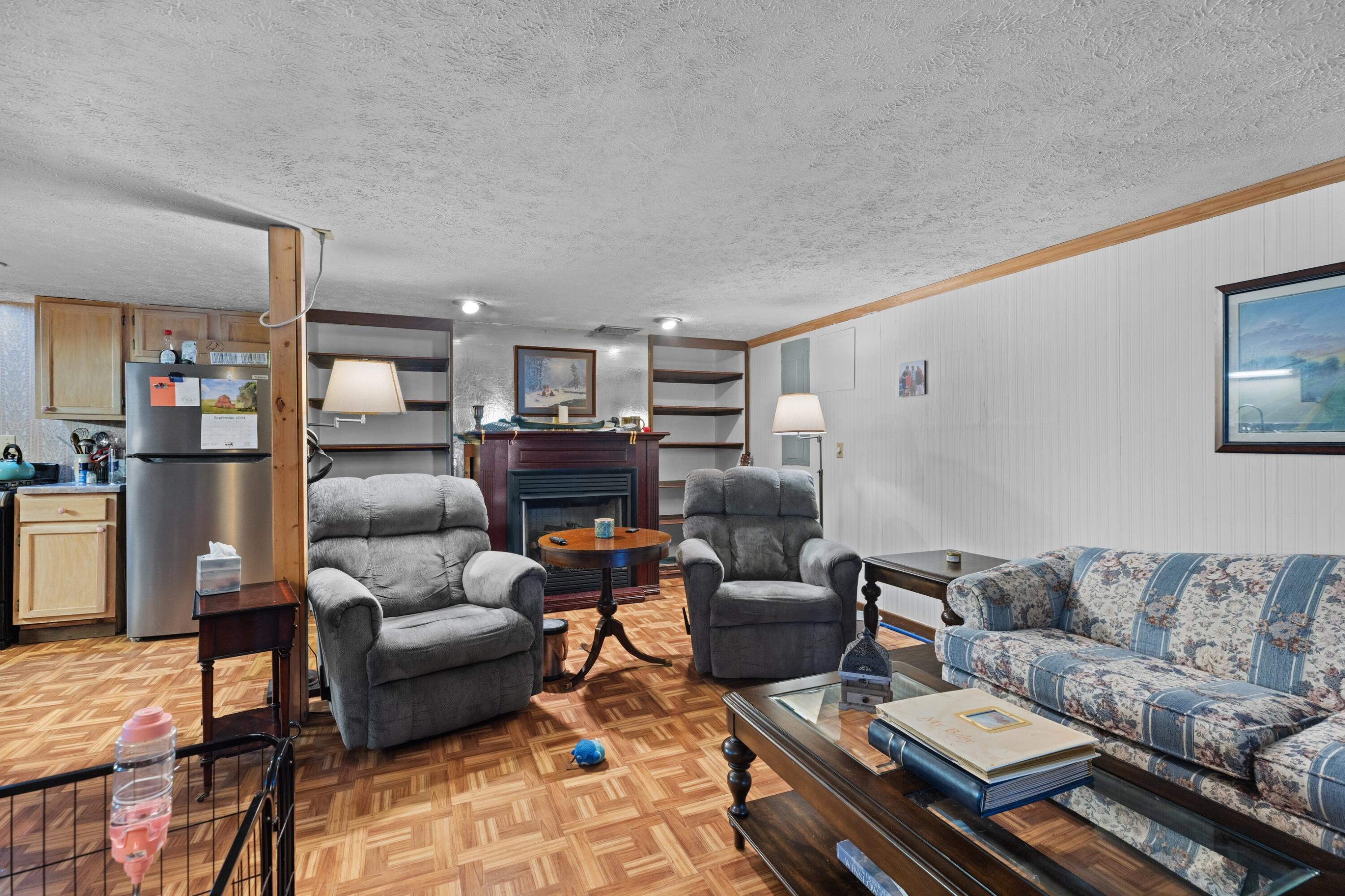 405 Blue Grass Dr Drive